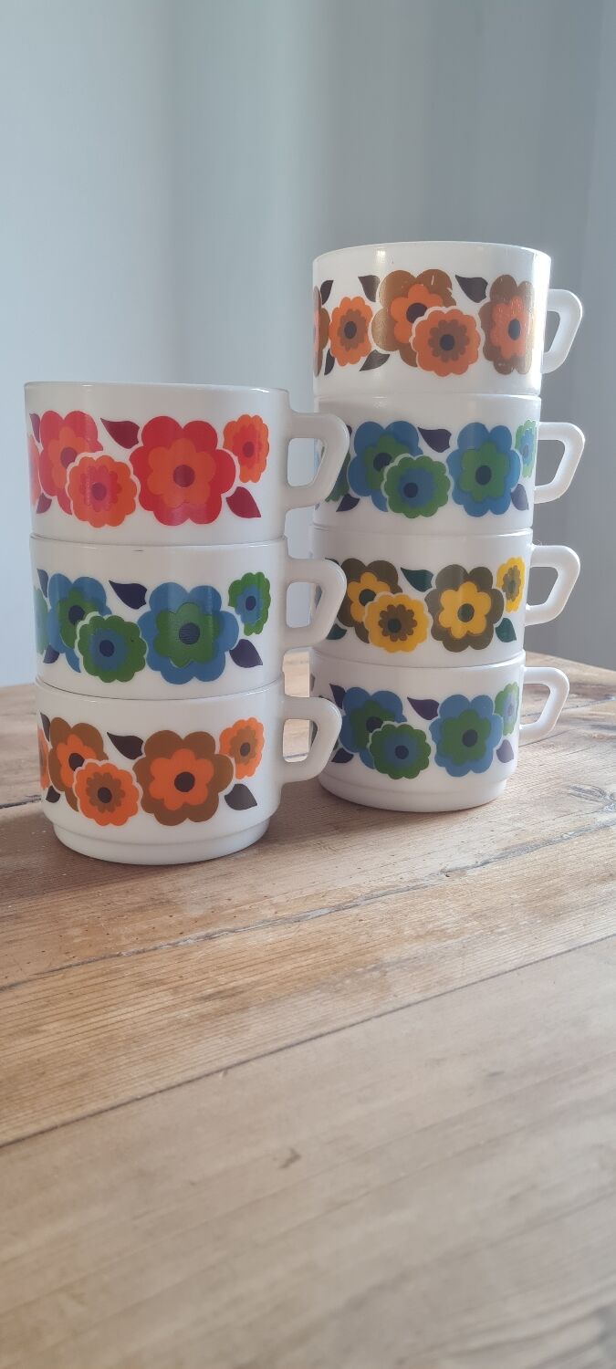 Set of seven arcopal coffee cups