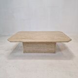 Italian coffee table in travertine, 1980s