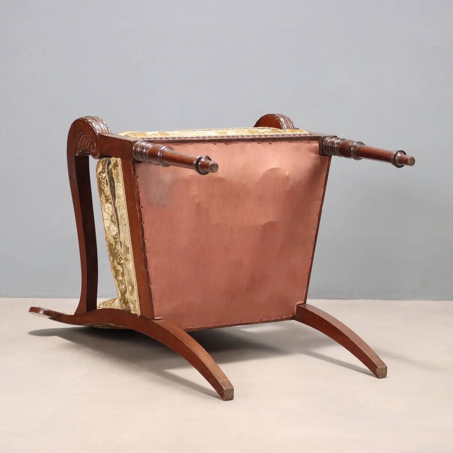 Antique Louis-Philippe armchair in mahogany, Italy, 19th century.