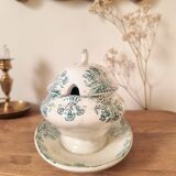 Iron earth gravy boat