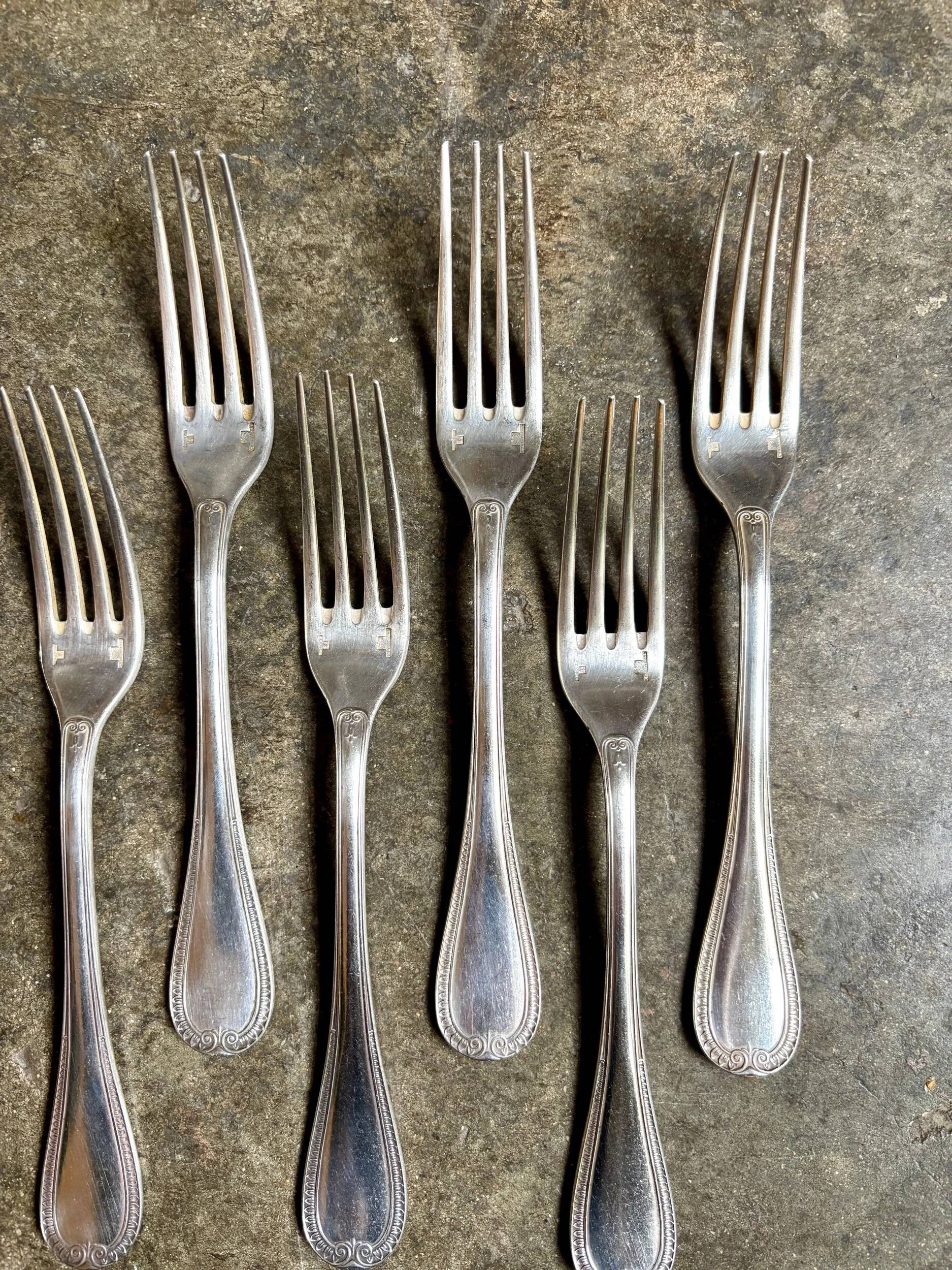 6 fourchettes Christofle en métal argenté, service "Malmaison"