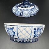 Decorative blue porcelain box – 1224d8