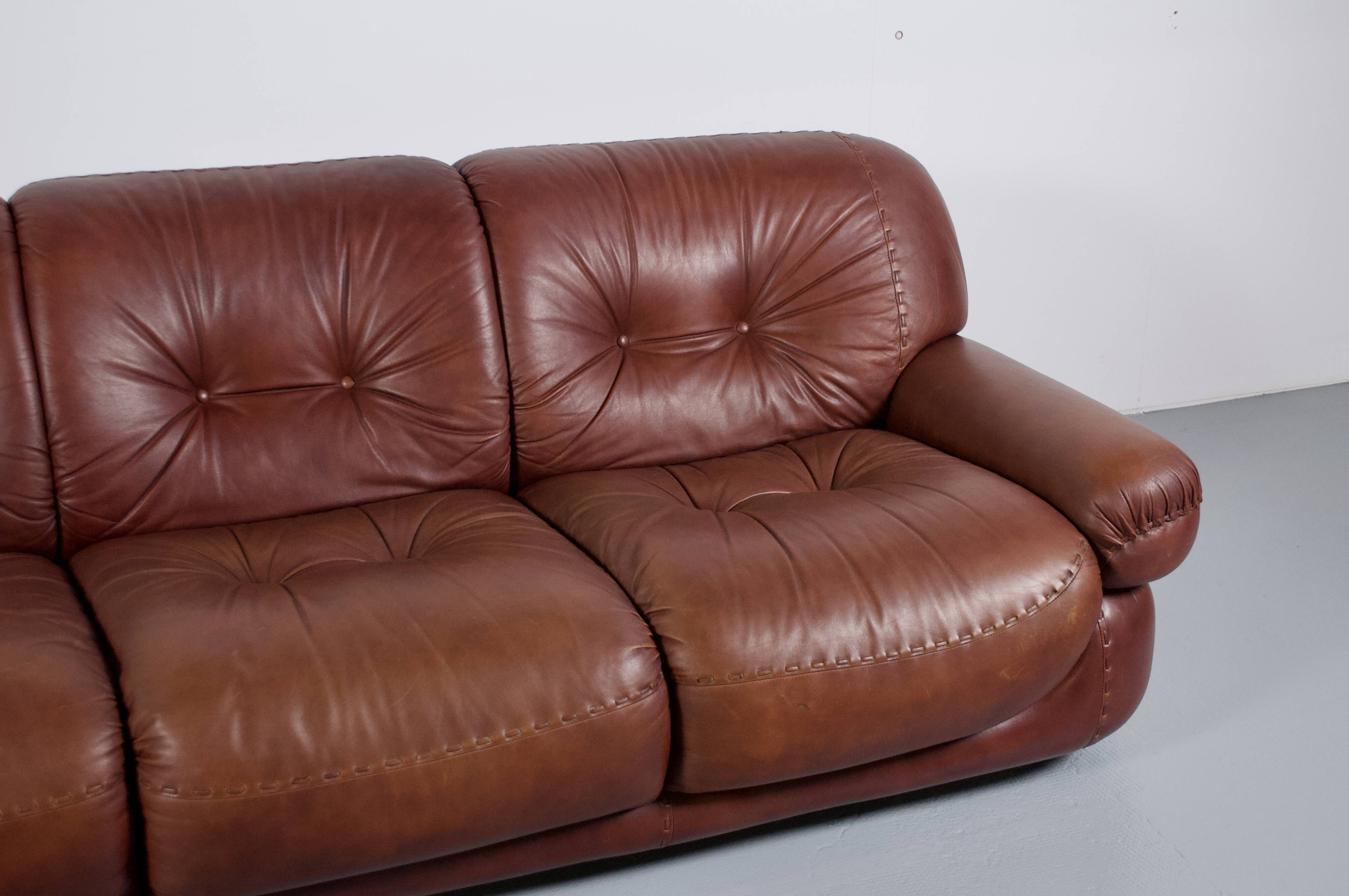 Sapporo leather sofa 1970s by Mobil Girgi publisher