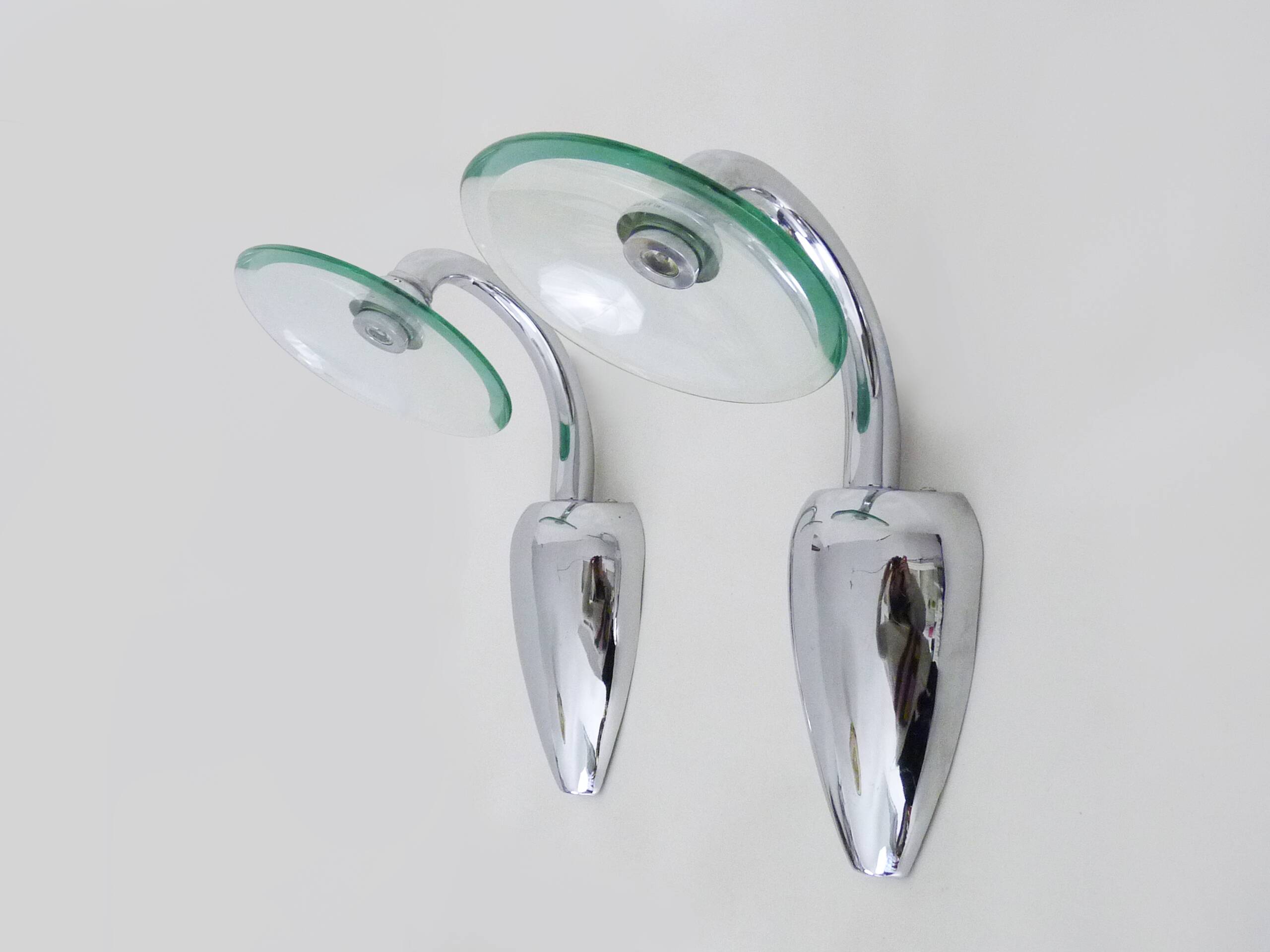 Paire d'appliques espagnole design en métal chromé et verre