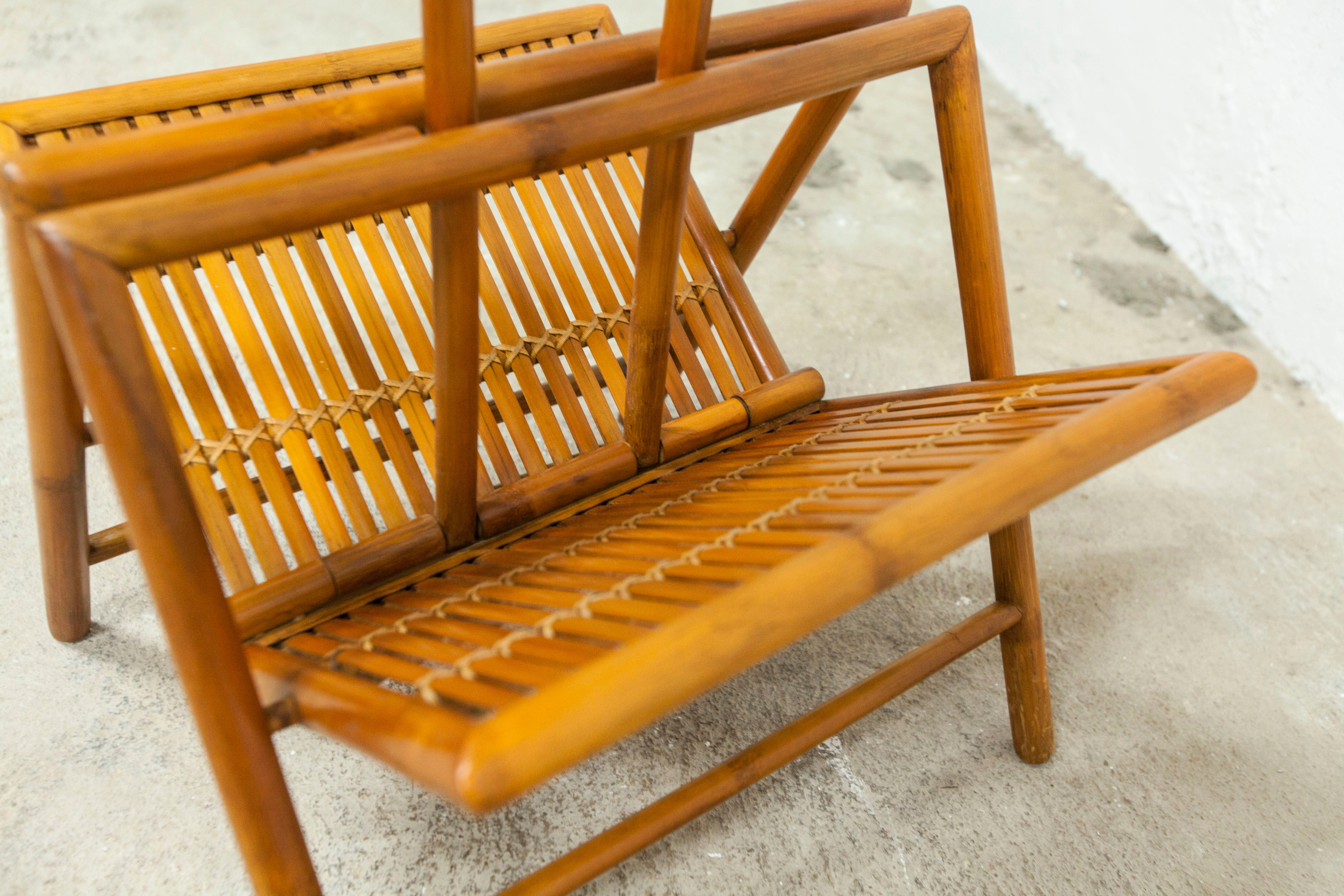 Foldable bamboo magazine door 1960