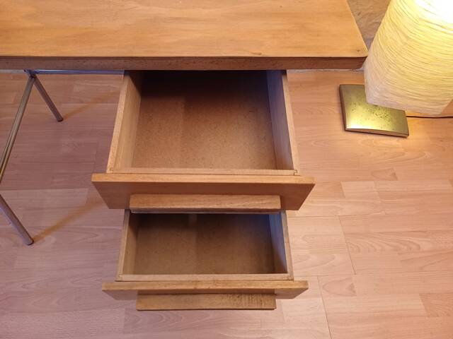 Petit bureau vintage en bois et métal