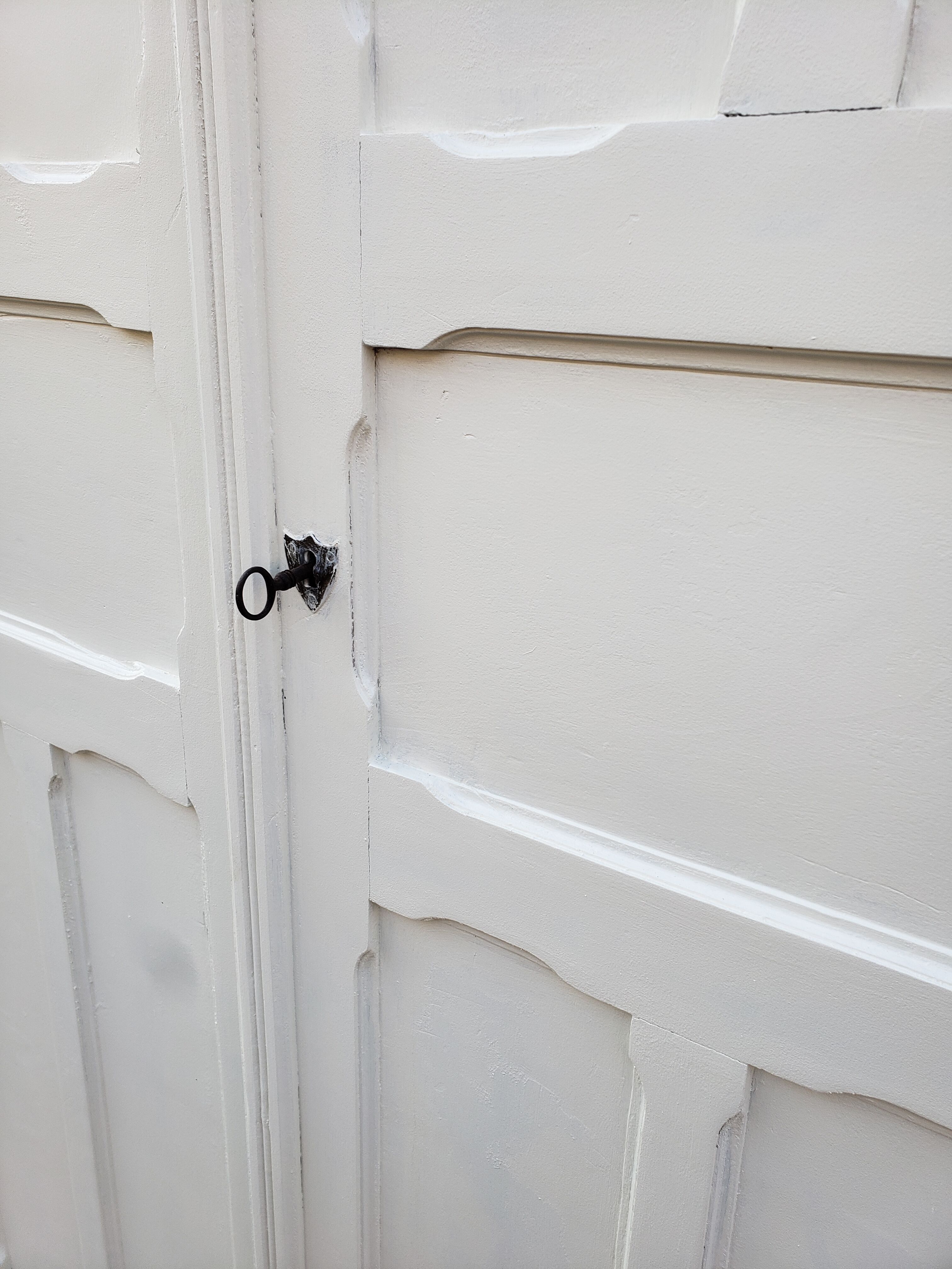 Authentic Parisian off-white wardrobe