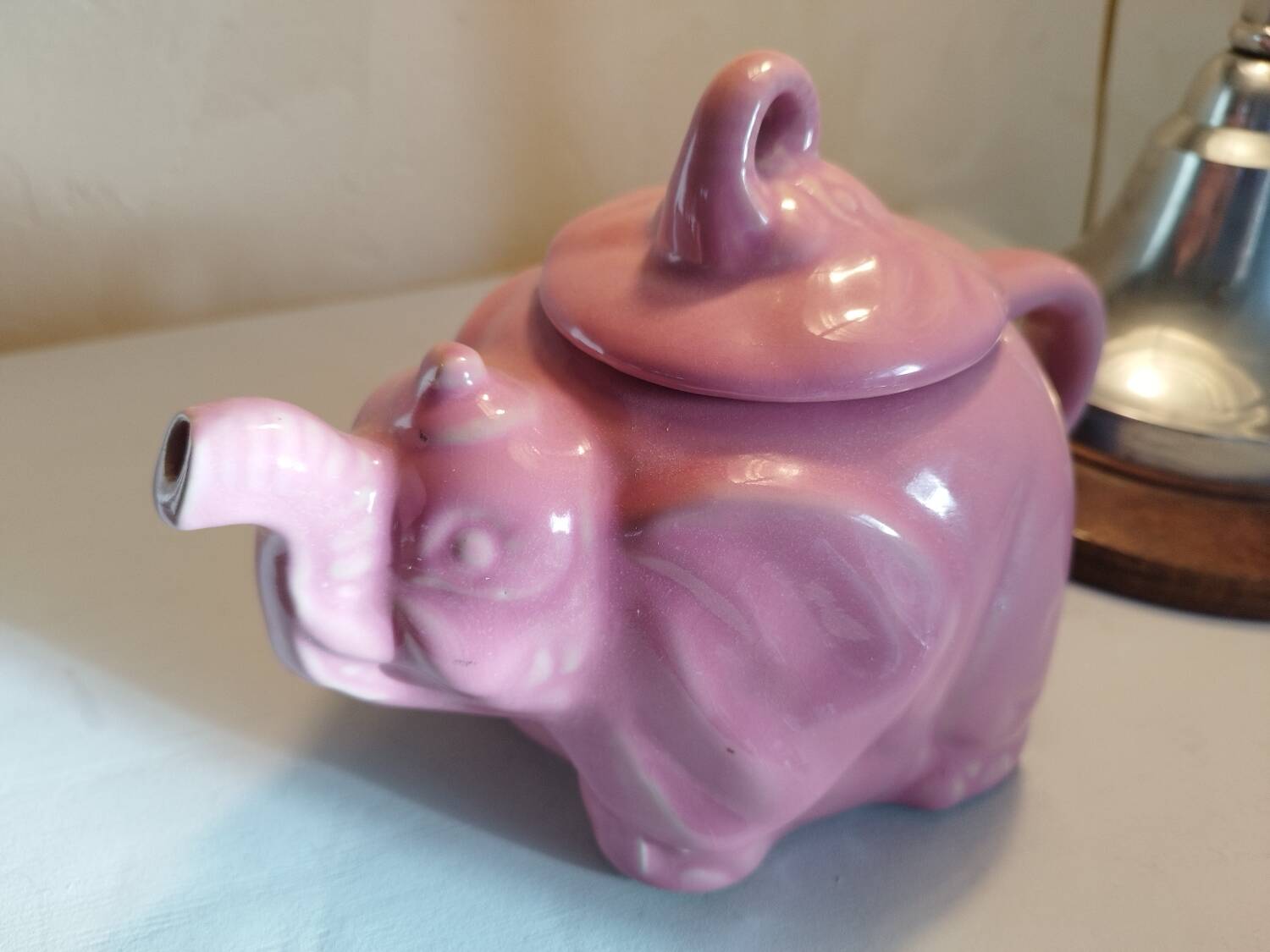 Théière éléphant rose