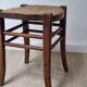 Tabouret ancien en paille et bois