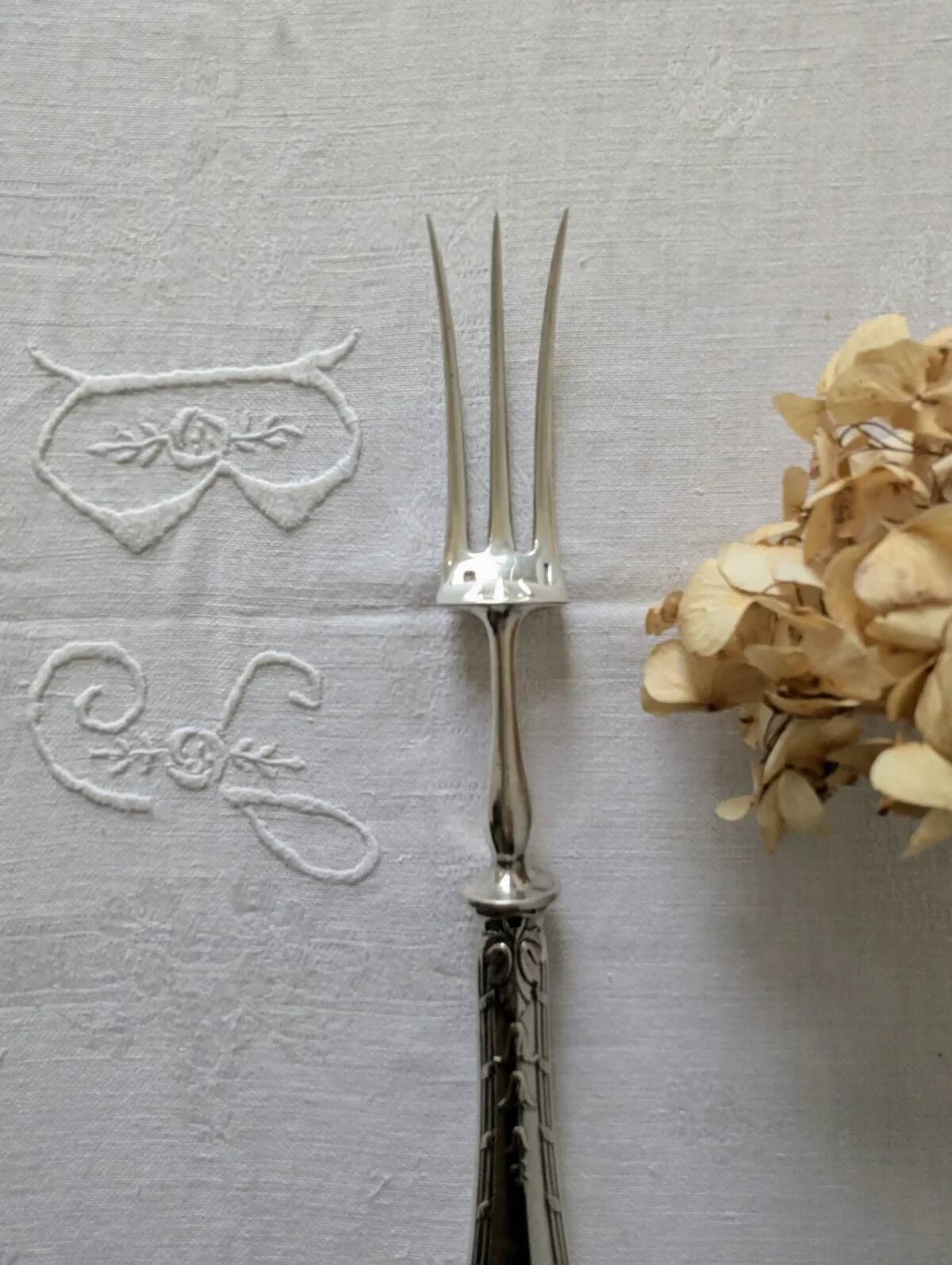 Large antique Christofle serving fork, 30 cm, silver-plated