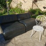 Paire de chauffeuses en cuir noir