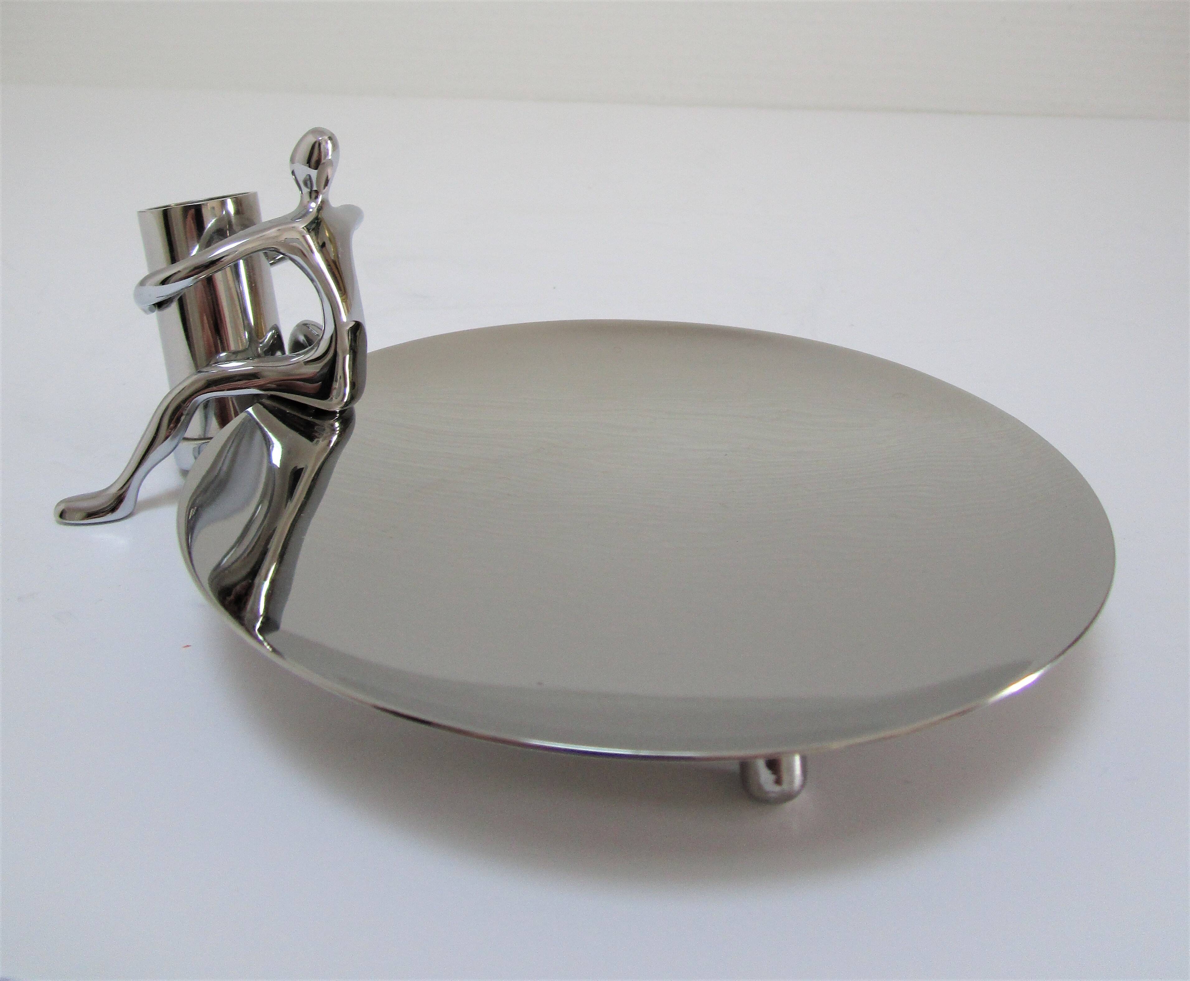 Coupe en laiton chromé design par Mukul Goyal
