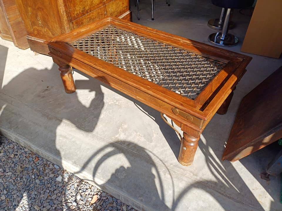 Table basse bois et fer style indien