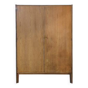 Armoire moderniste en
