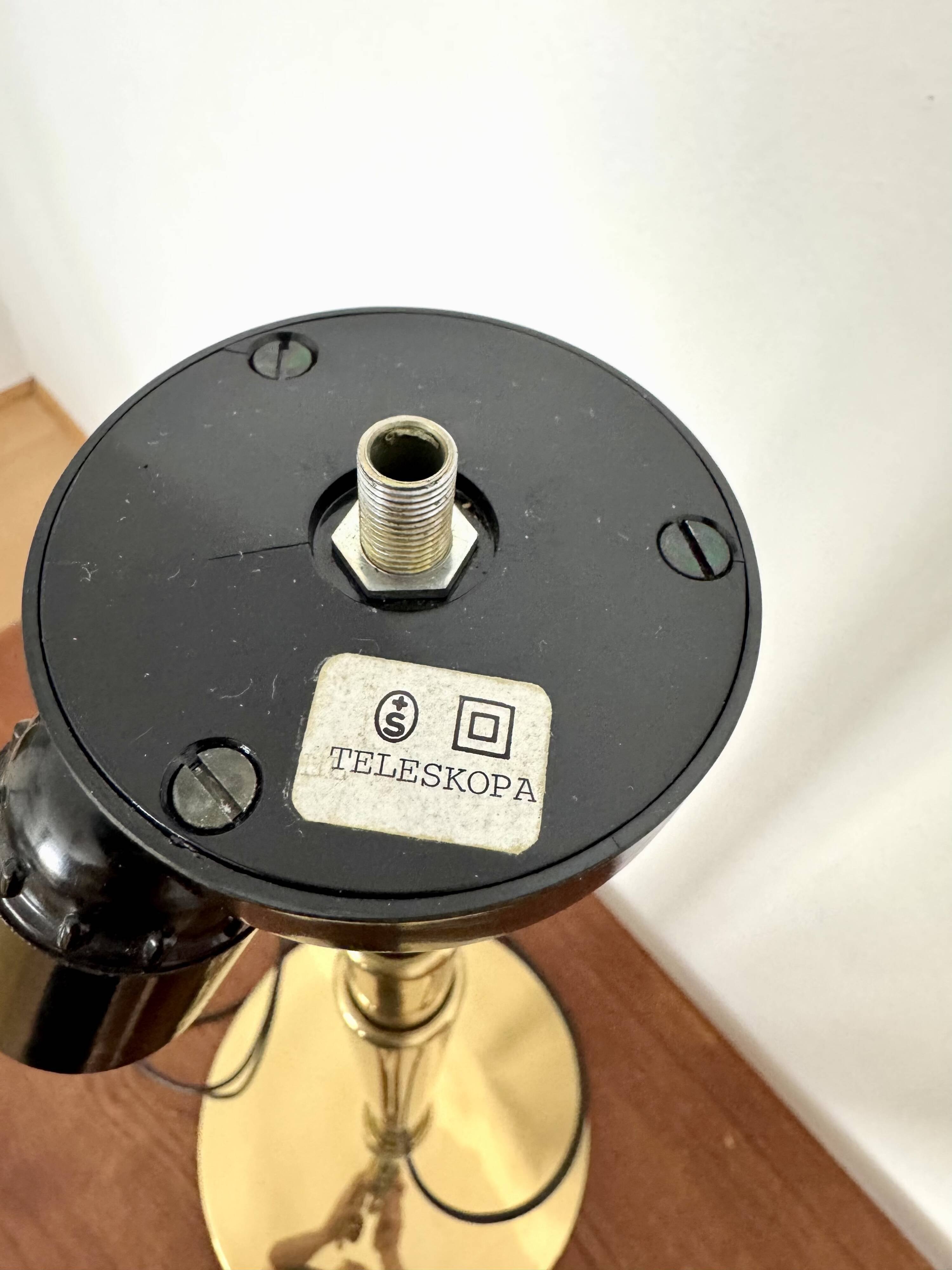 Lampadaire télescopique réglable en laiton par Ingo Maurer pour Design M
