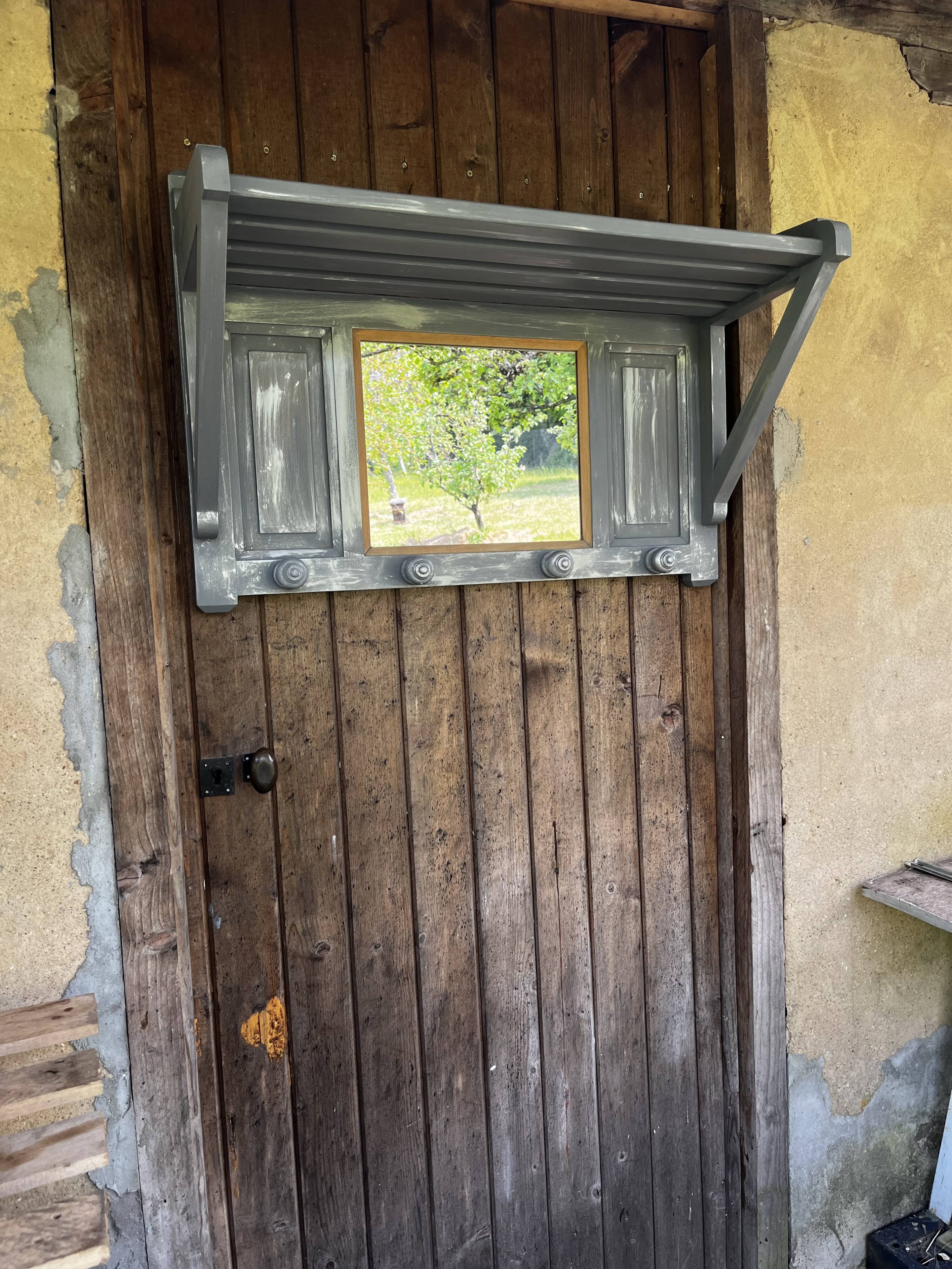 Wooden wall coat rack 4 pateres