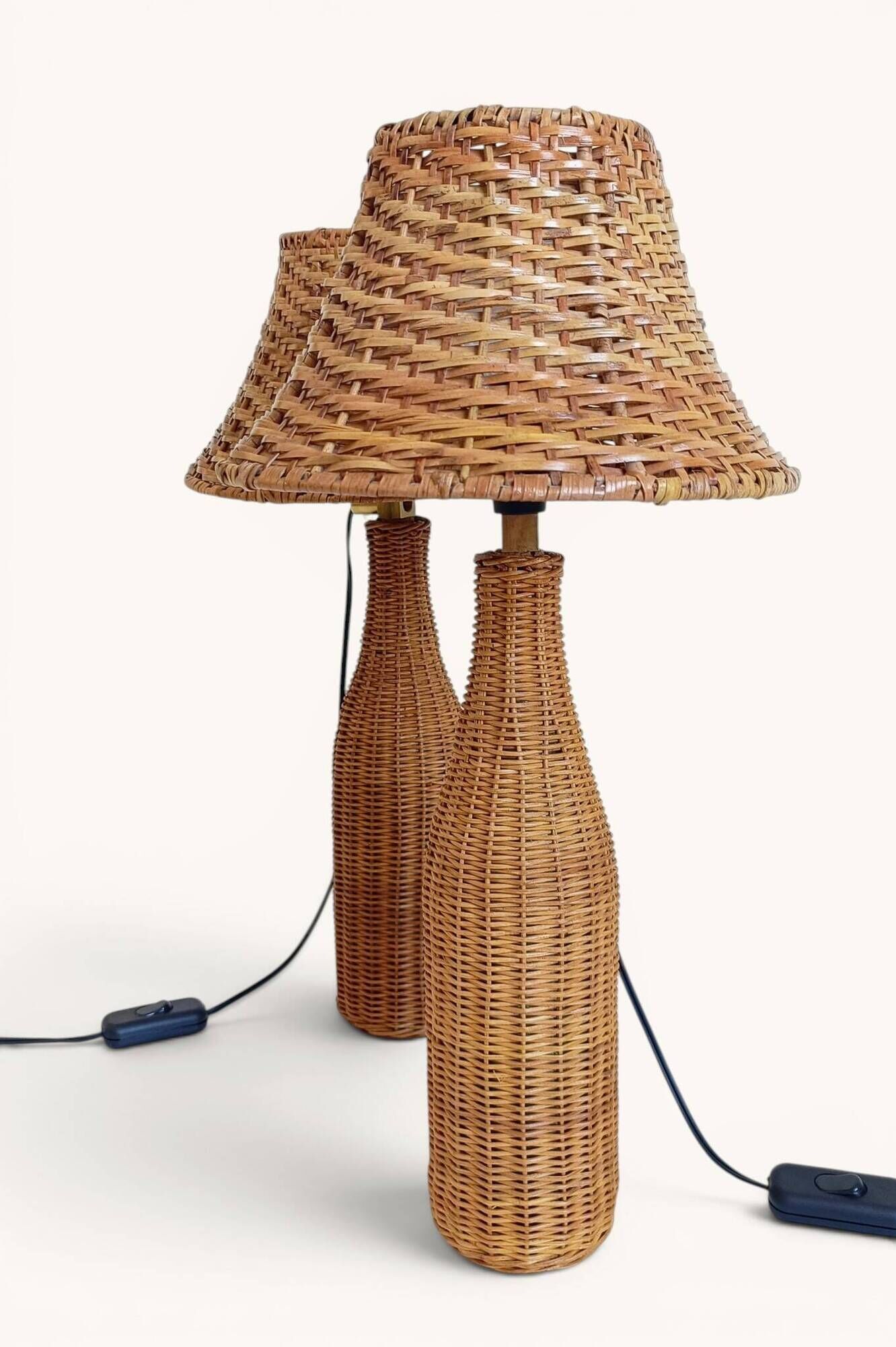 Pair of Table Lamps in Handwoven Wicker and Rattan, France, 1960s