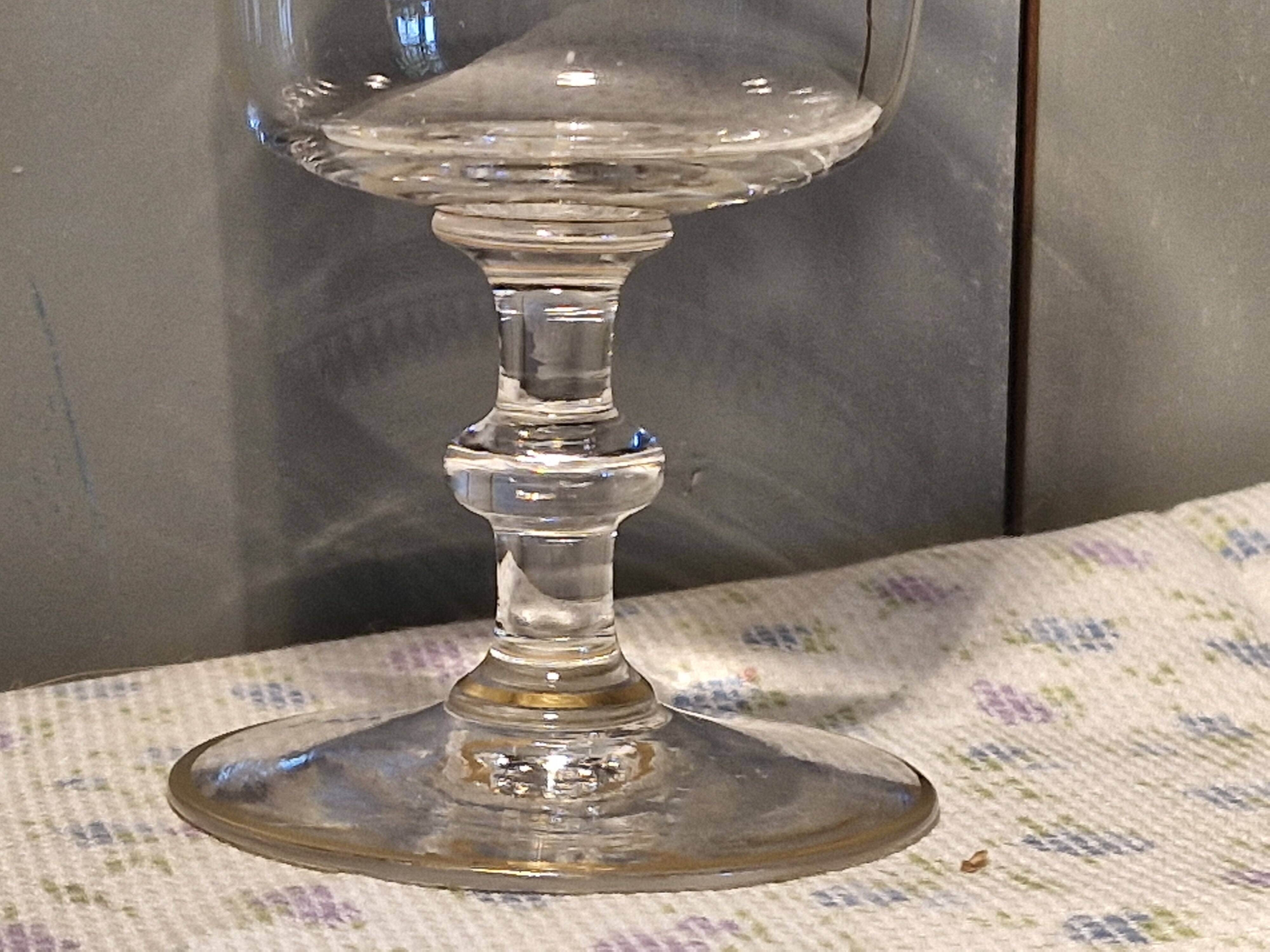 Baccarat glass model engraving 3458 enhanced with fine gold - 13.4 cm