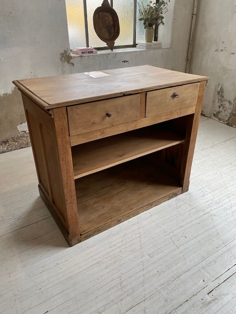Early 20th century oak trade counter