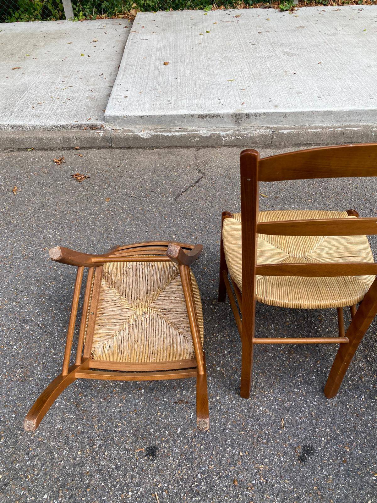 Lot de 4 chaises campagnard bois massif paillées 1980