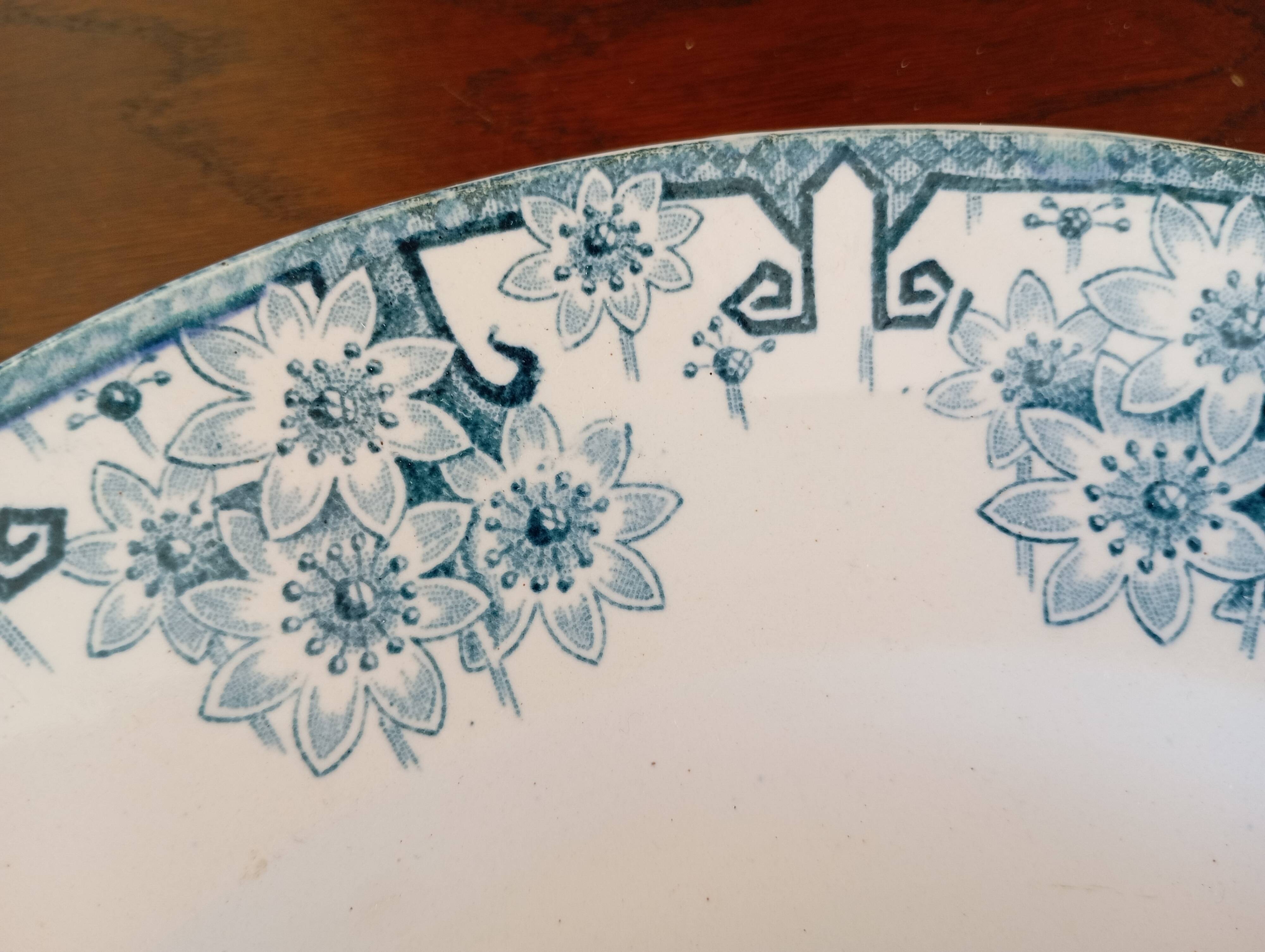 Longwy ironstone cake dish "Daisies"