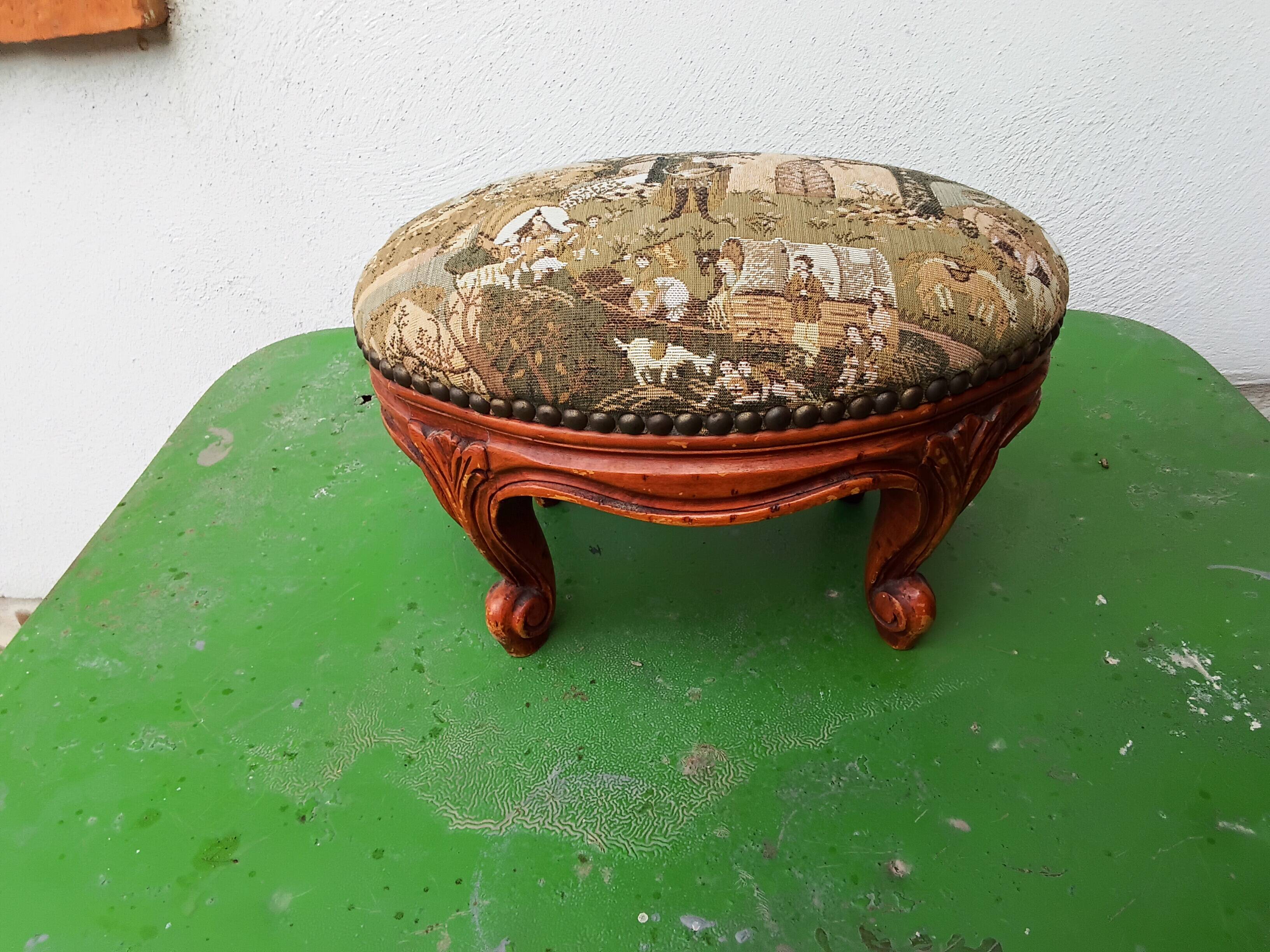 Louis XV style footrest