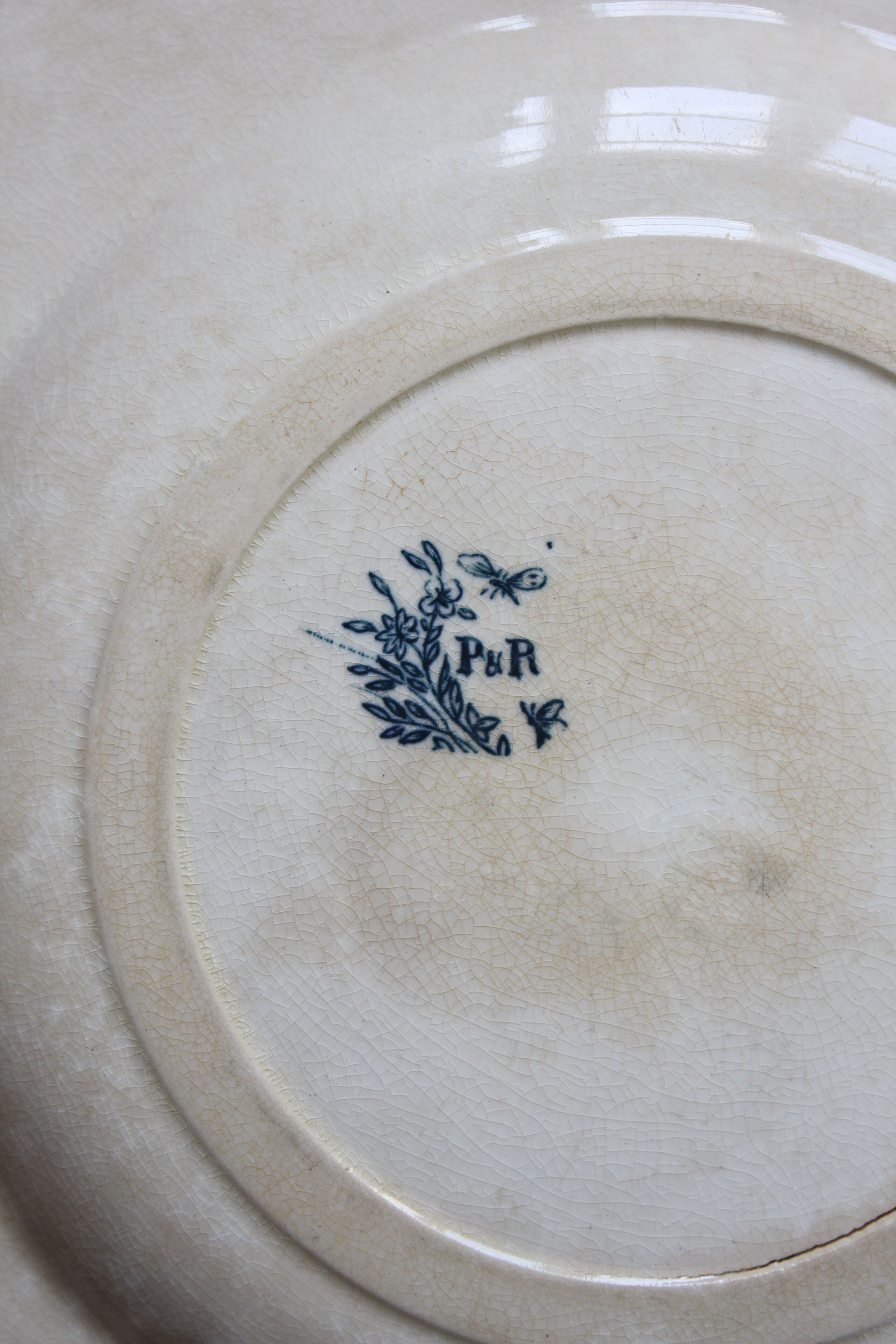 Round iron earth dish decoration flowers and butterflies P&R
