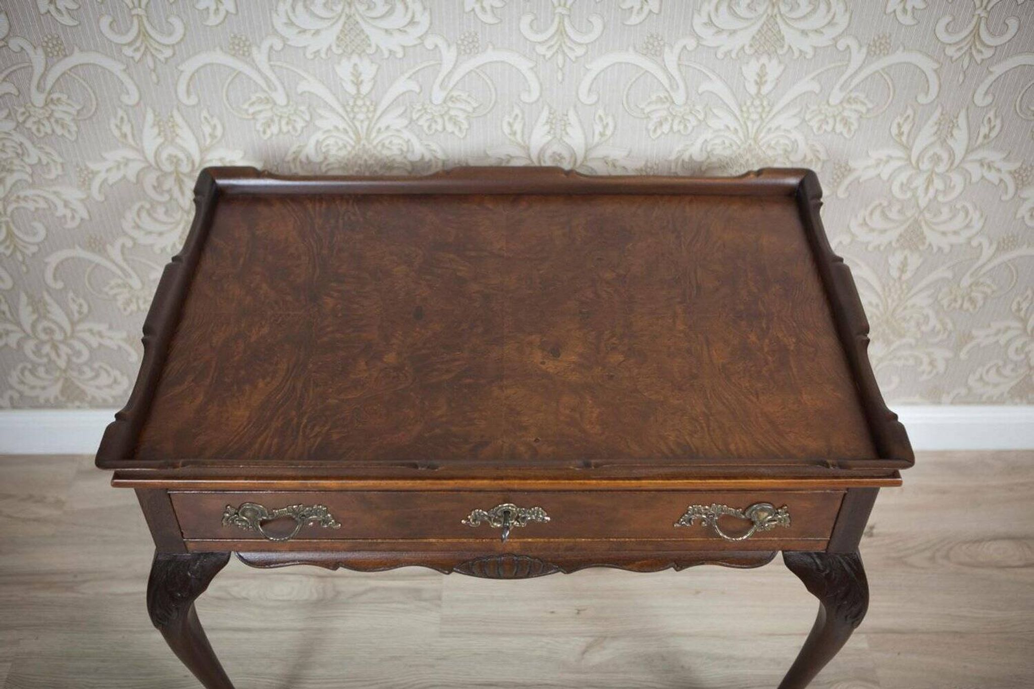 Table à thé murale de type Chippendale, 1950