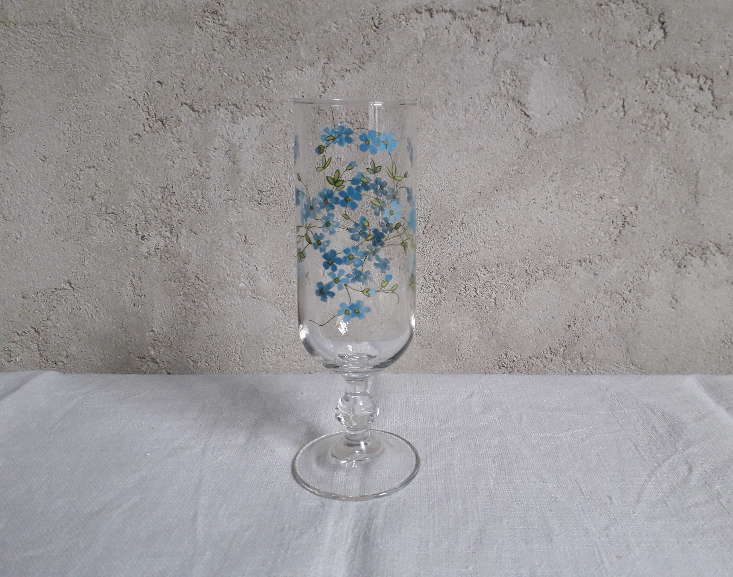 Lot of 9 vintage Myosotis model champagne flutes