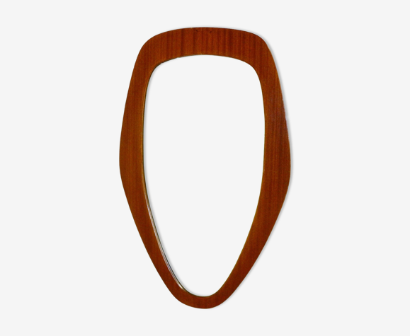 Miroir "Galet" en teck, 76 x 50cm, Suède, 1950