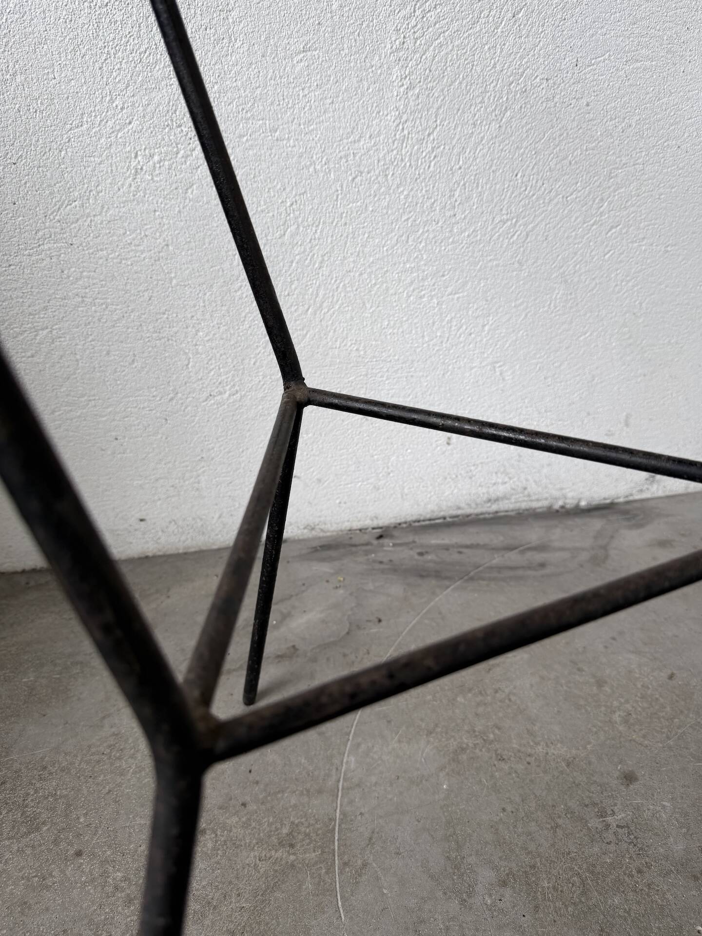 Wicker and metal stool Dennis Lennon 1950