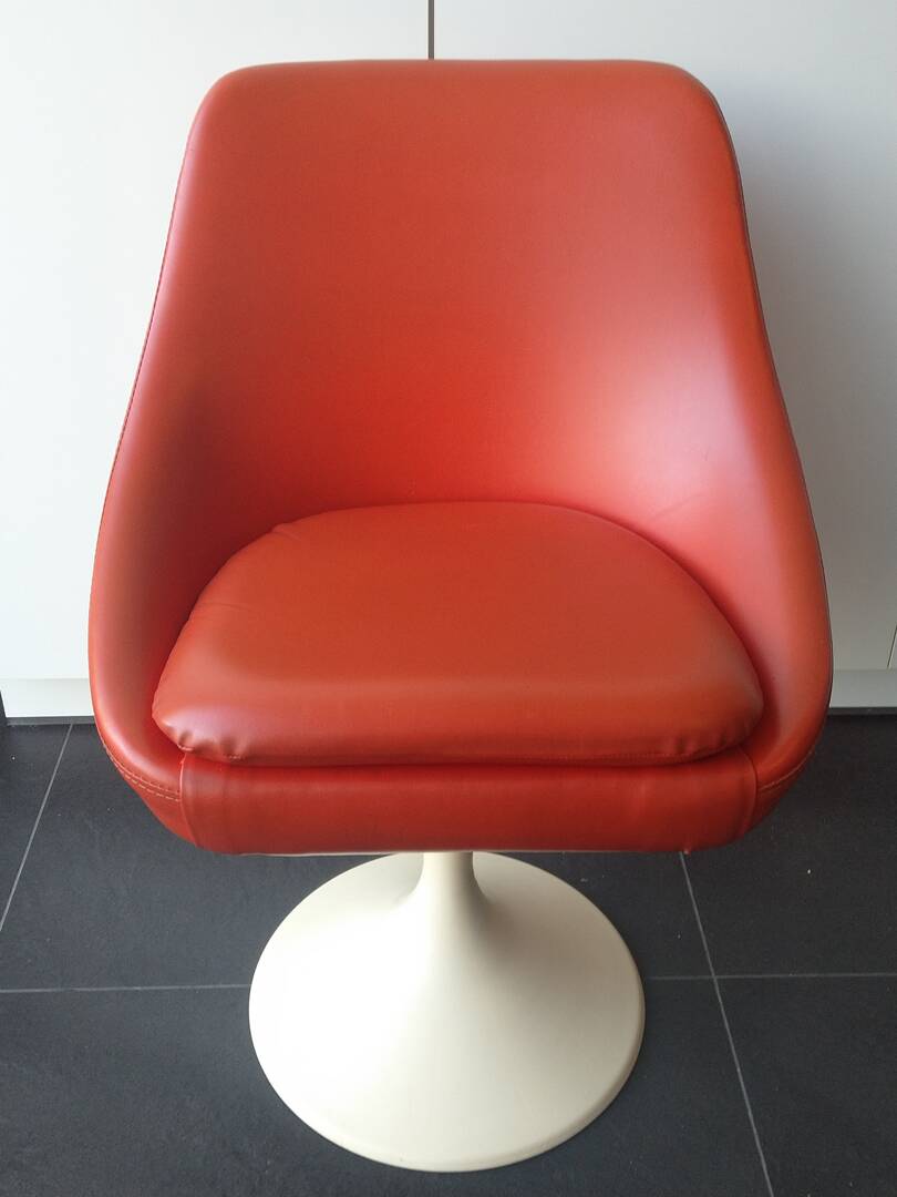 Chaise baquet vintage orange (plastique + cuir)