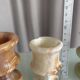 3 vases en onyx sculptées à la main