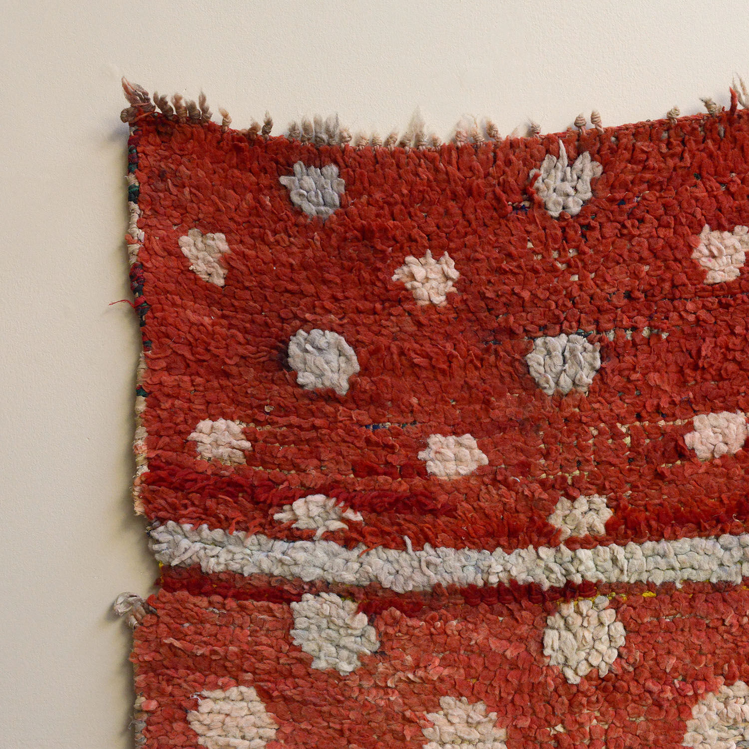 Dotty vintage moroccan boujad rug original pink pastel toned berber