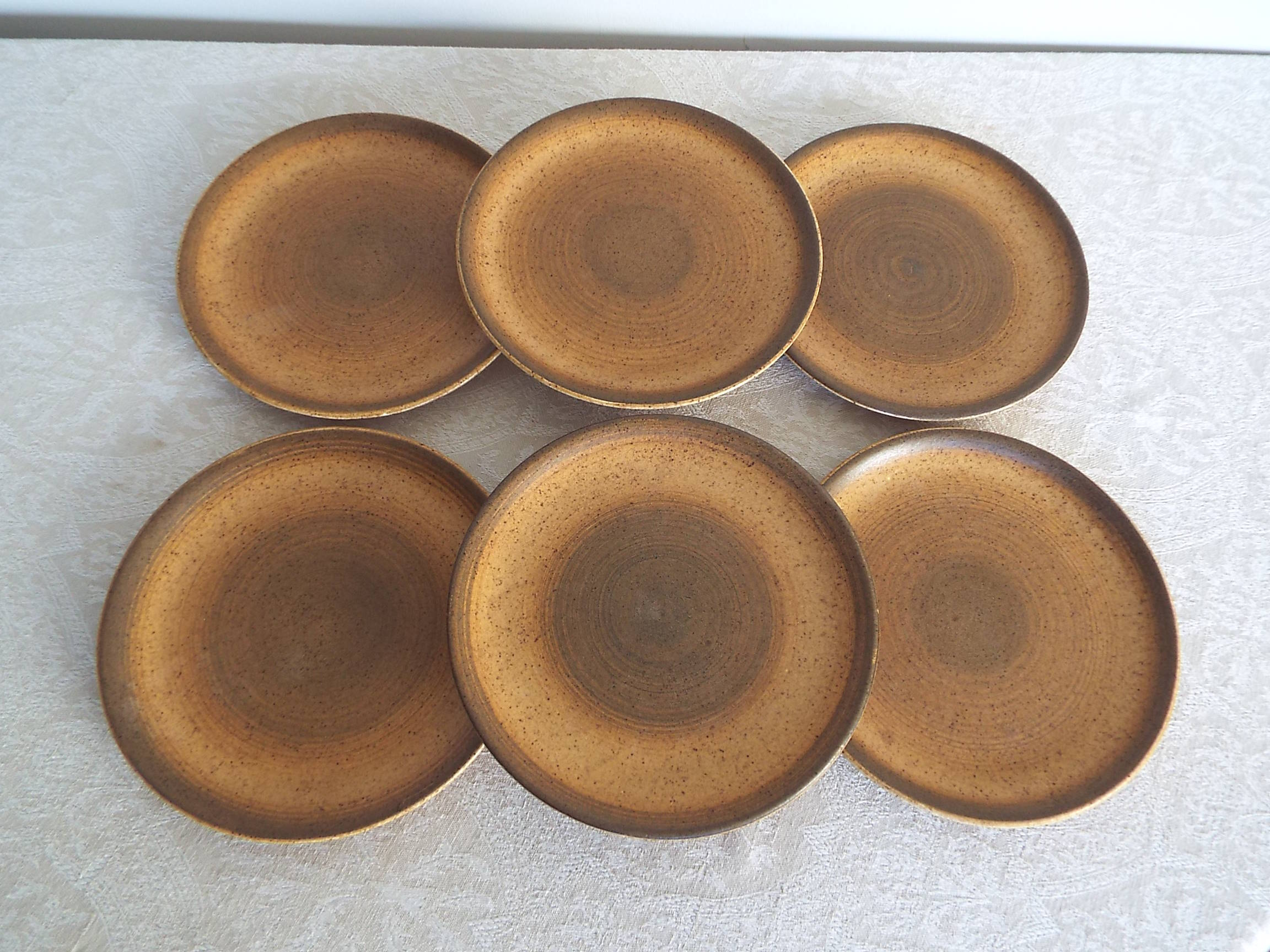 6 Longchamp stoneware dessert plates