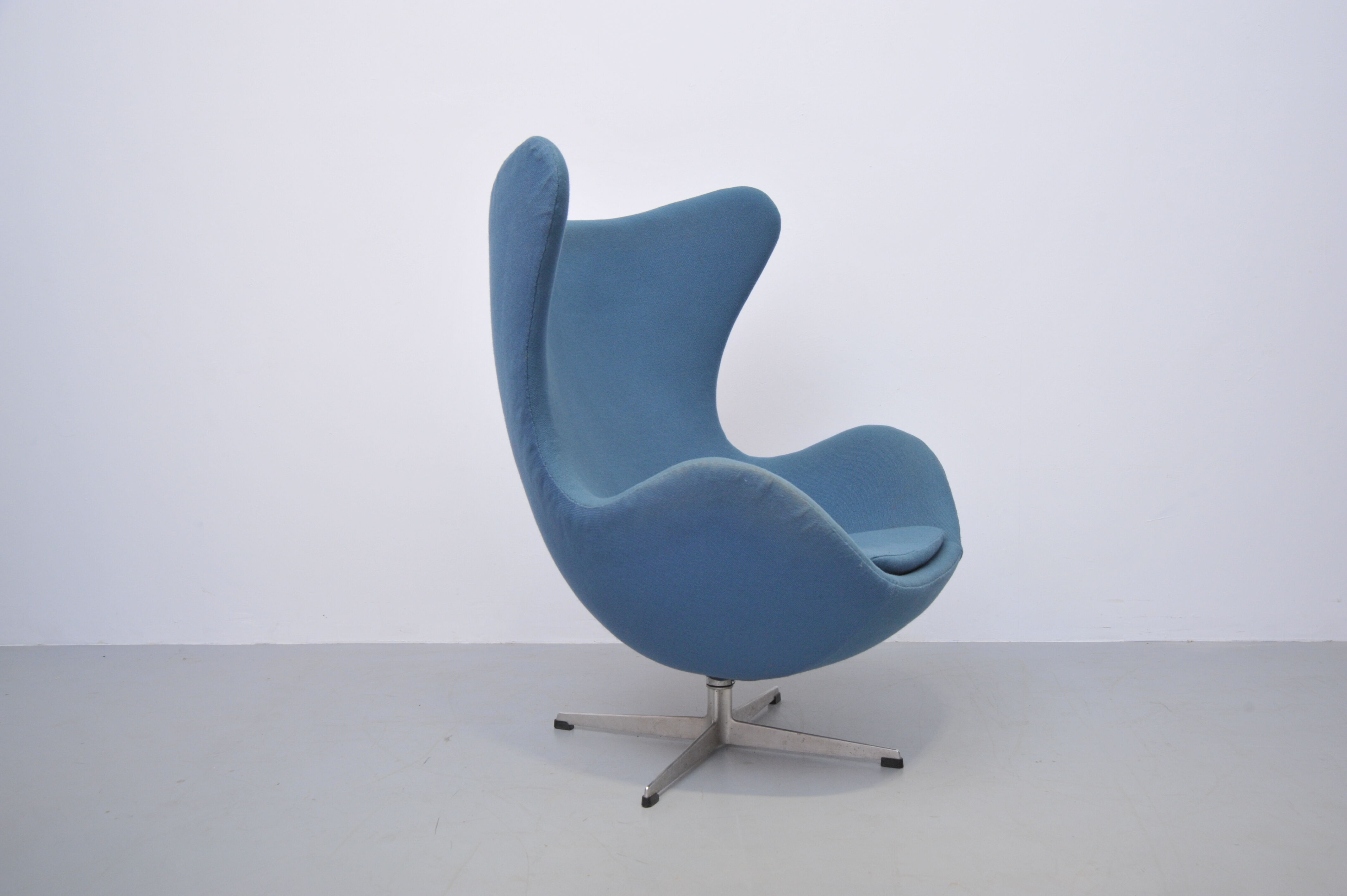 Arne Jacobsen egg armchair from 1961