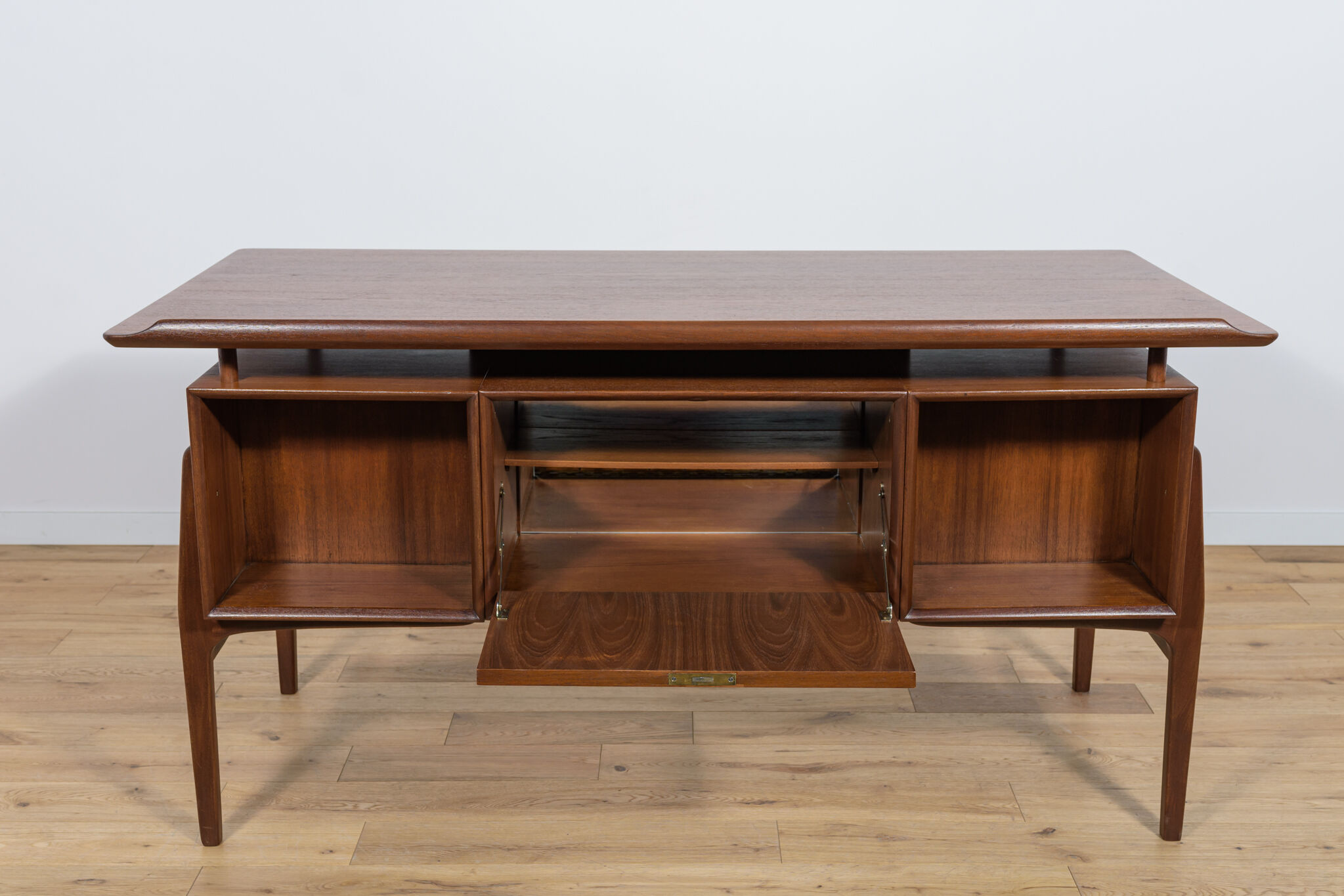 Mid-Century Freestanding Teak Desk, 1960s