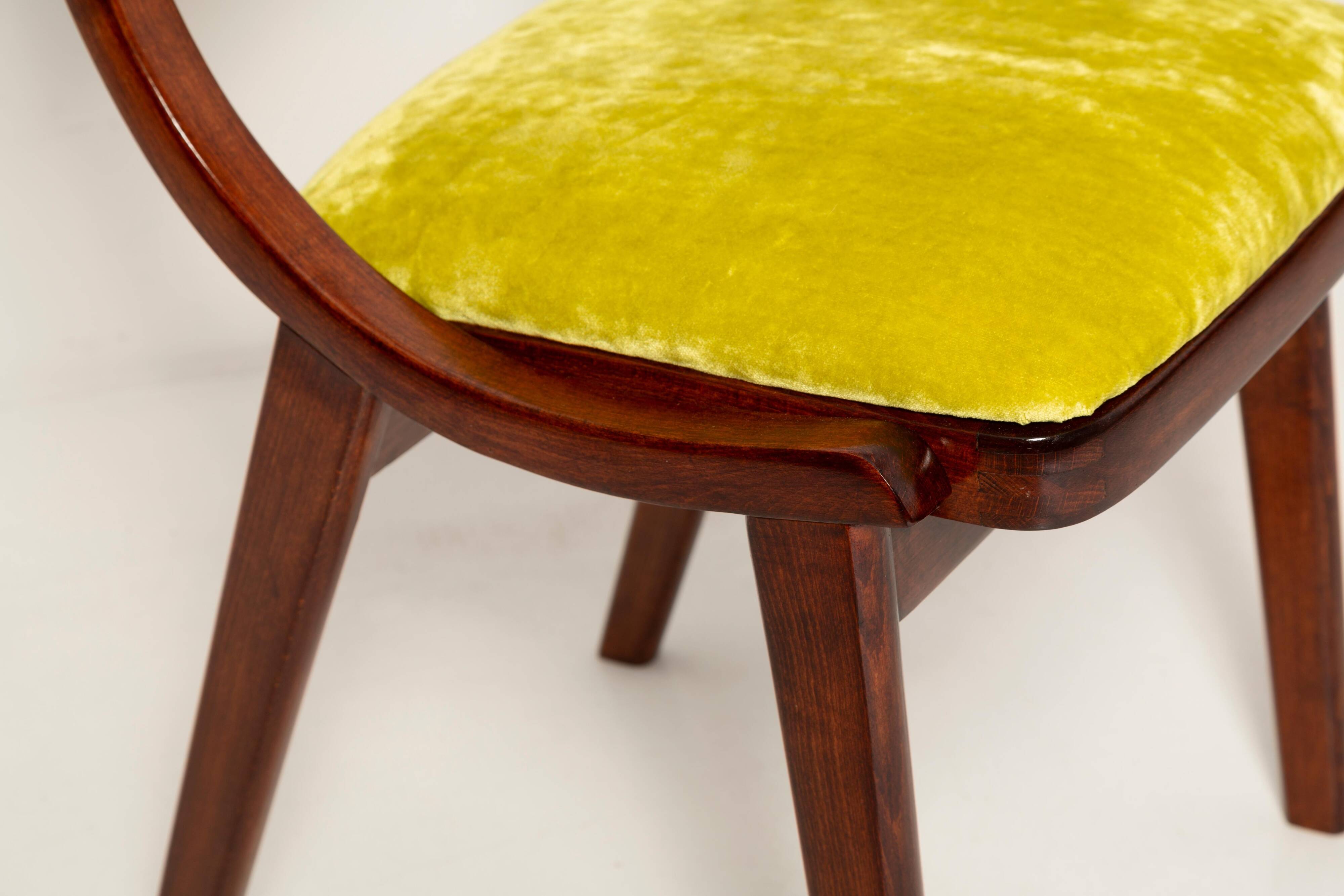 Chaise Mid-Century Moderne, Velours Vert Citron, FR Dedar, Pologne, Années 1960