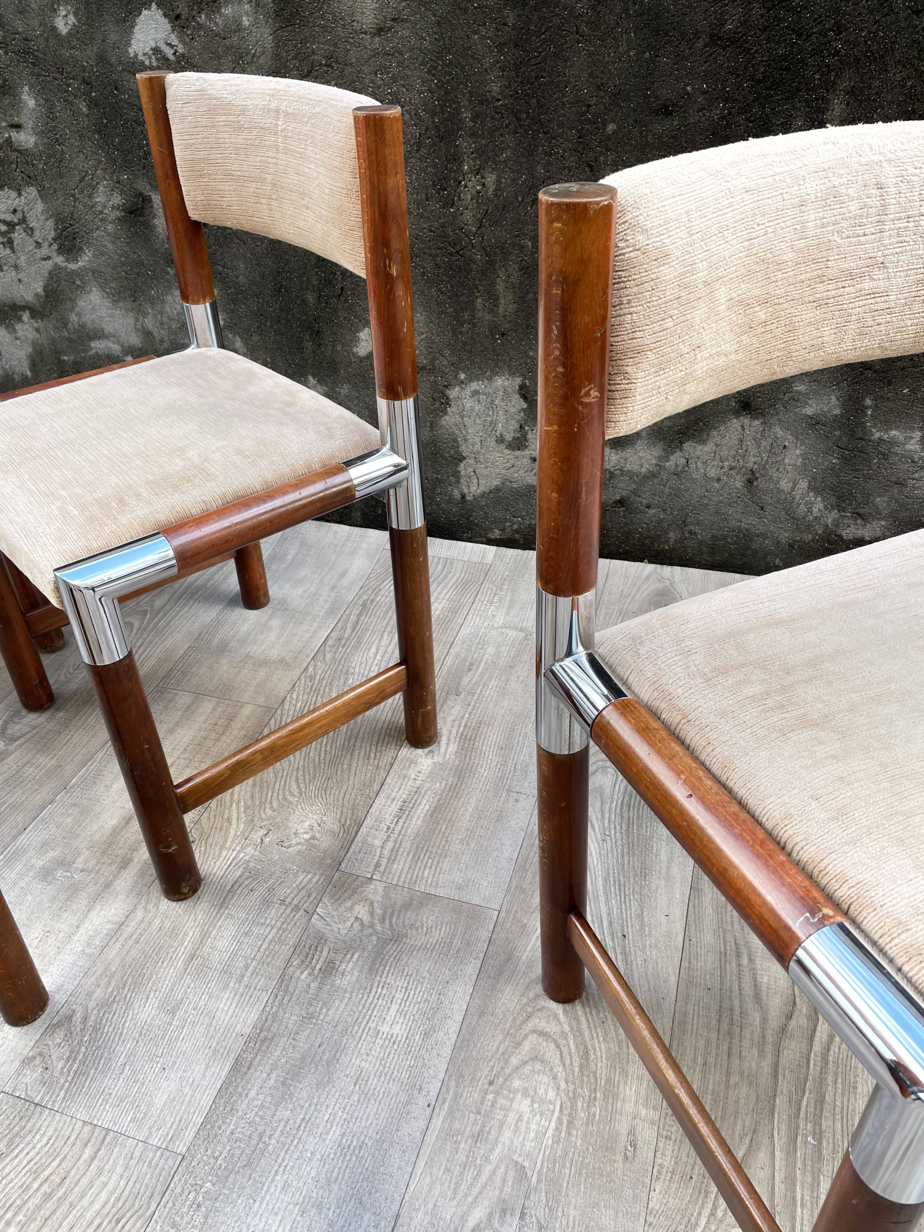 6 vintage chairs in wood, metal and fabric