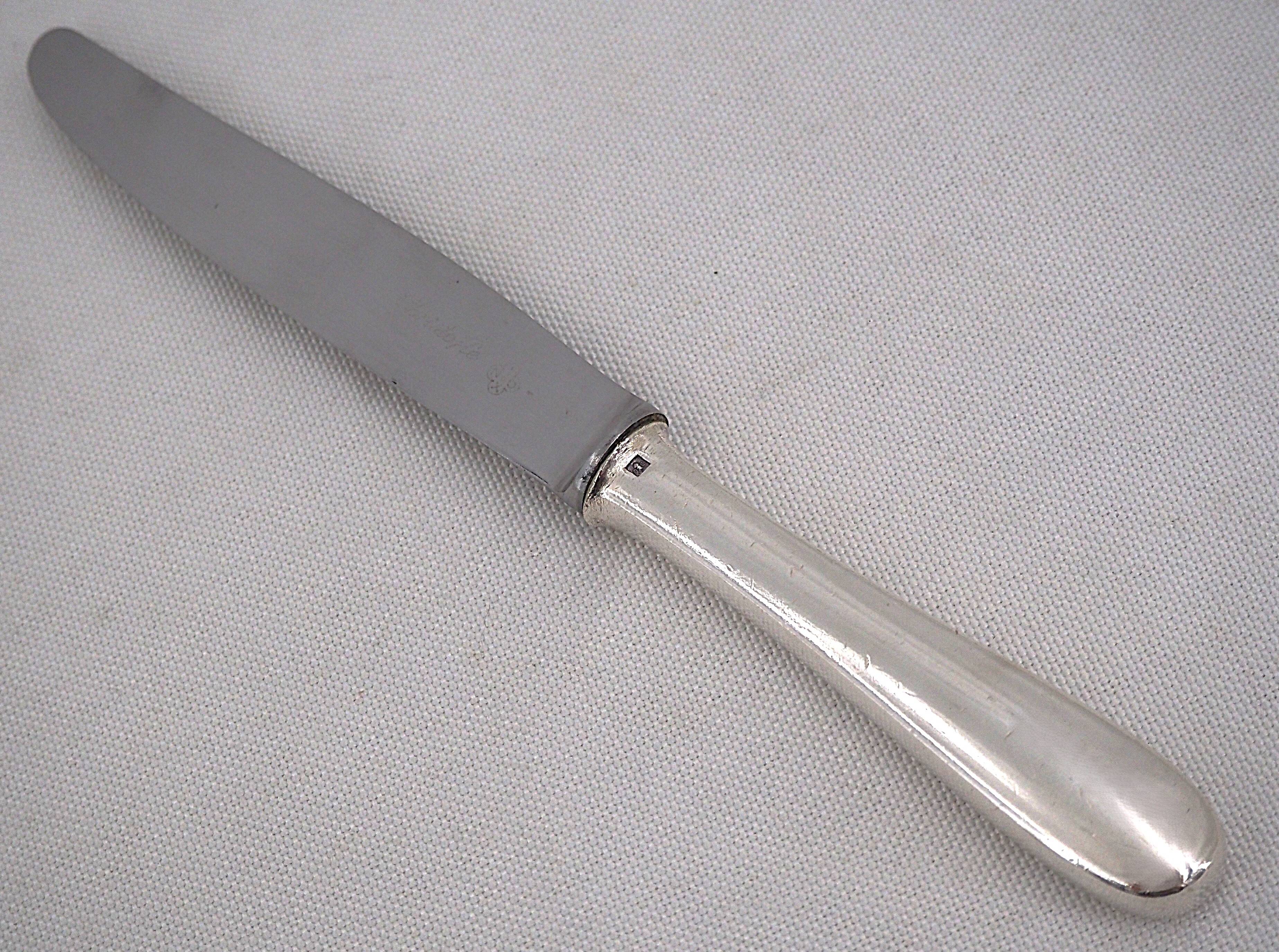 Christofle model Dax, 6 dessert, cheese, and side knives, silver metal.
