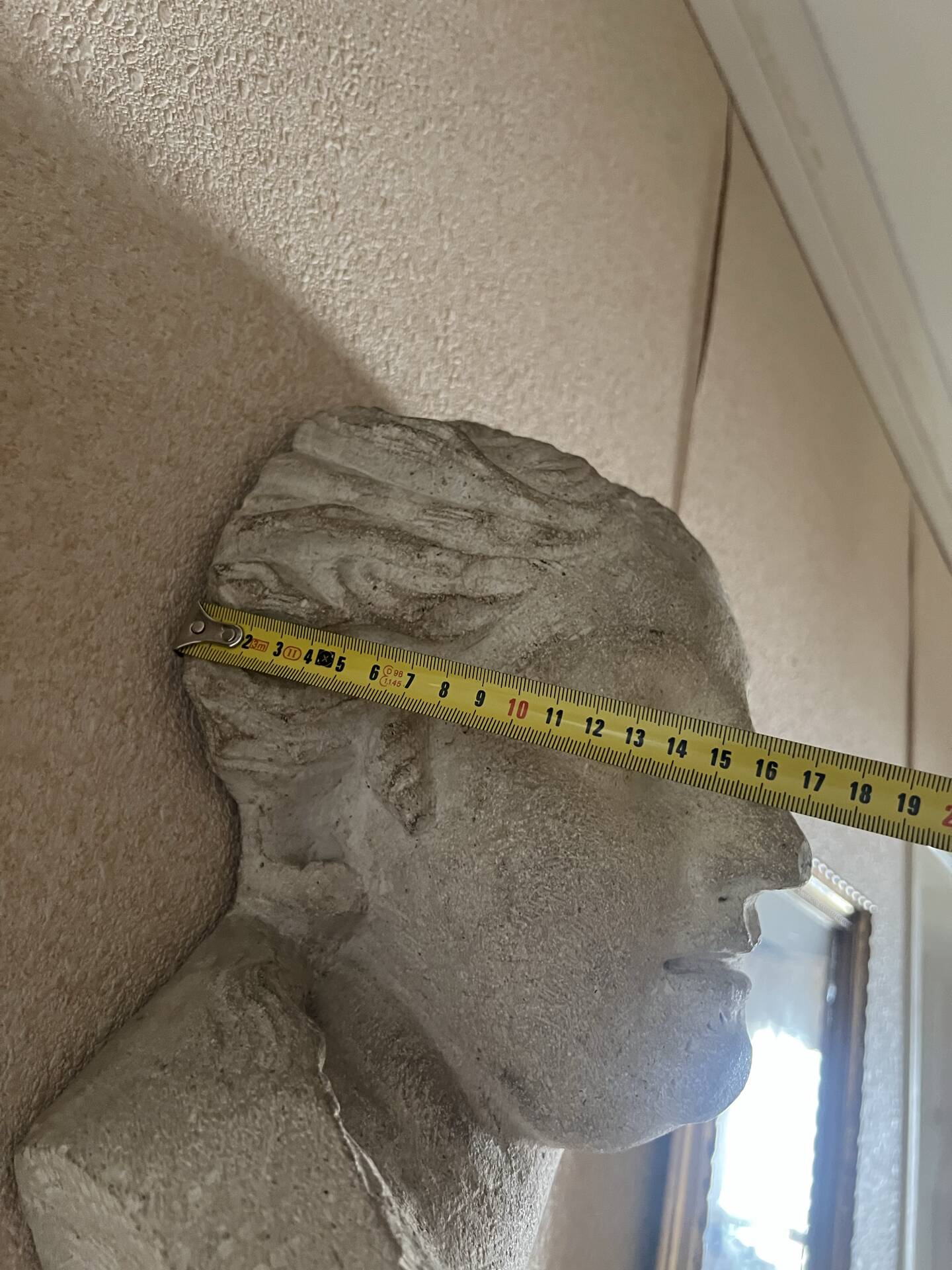 Statue tête d’aphrodite en pierre sculptée main