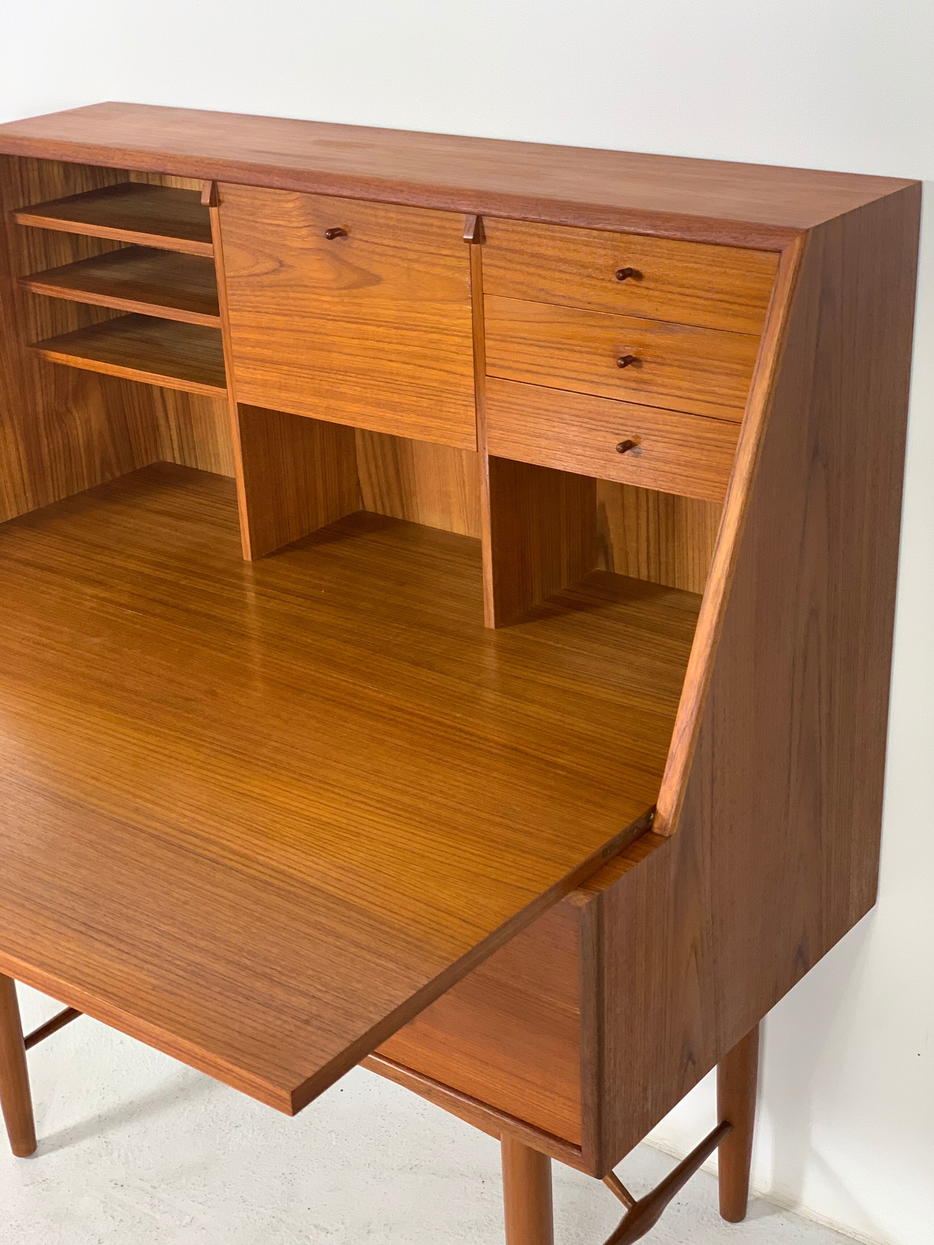Teak desk by Ib Kofod-Larsen 1960s