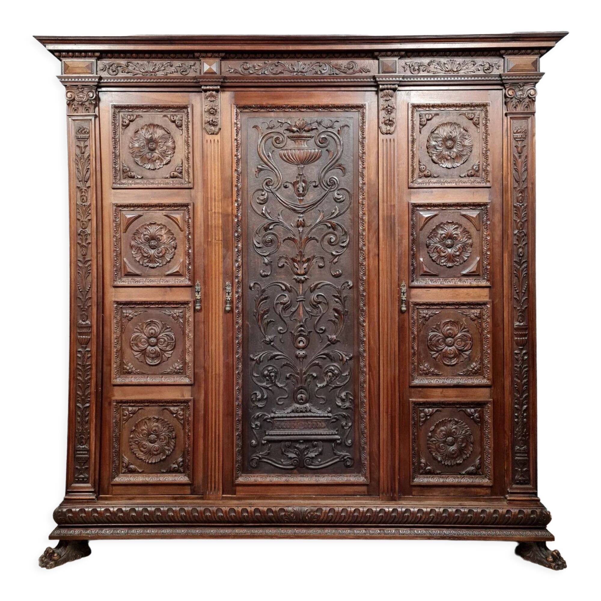 Renaissance style wardrobe in solid walnut circa 1850-1880
