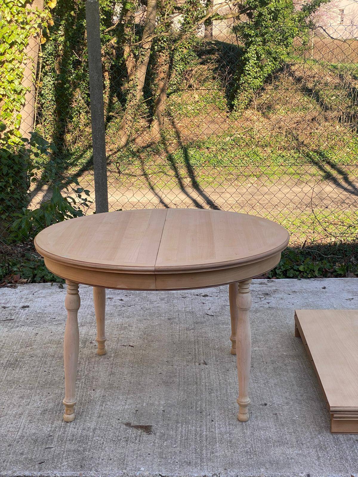 Renovated Louis Philippe round extendable dining table 115cm with 2 extensions.