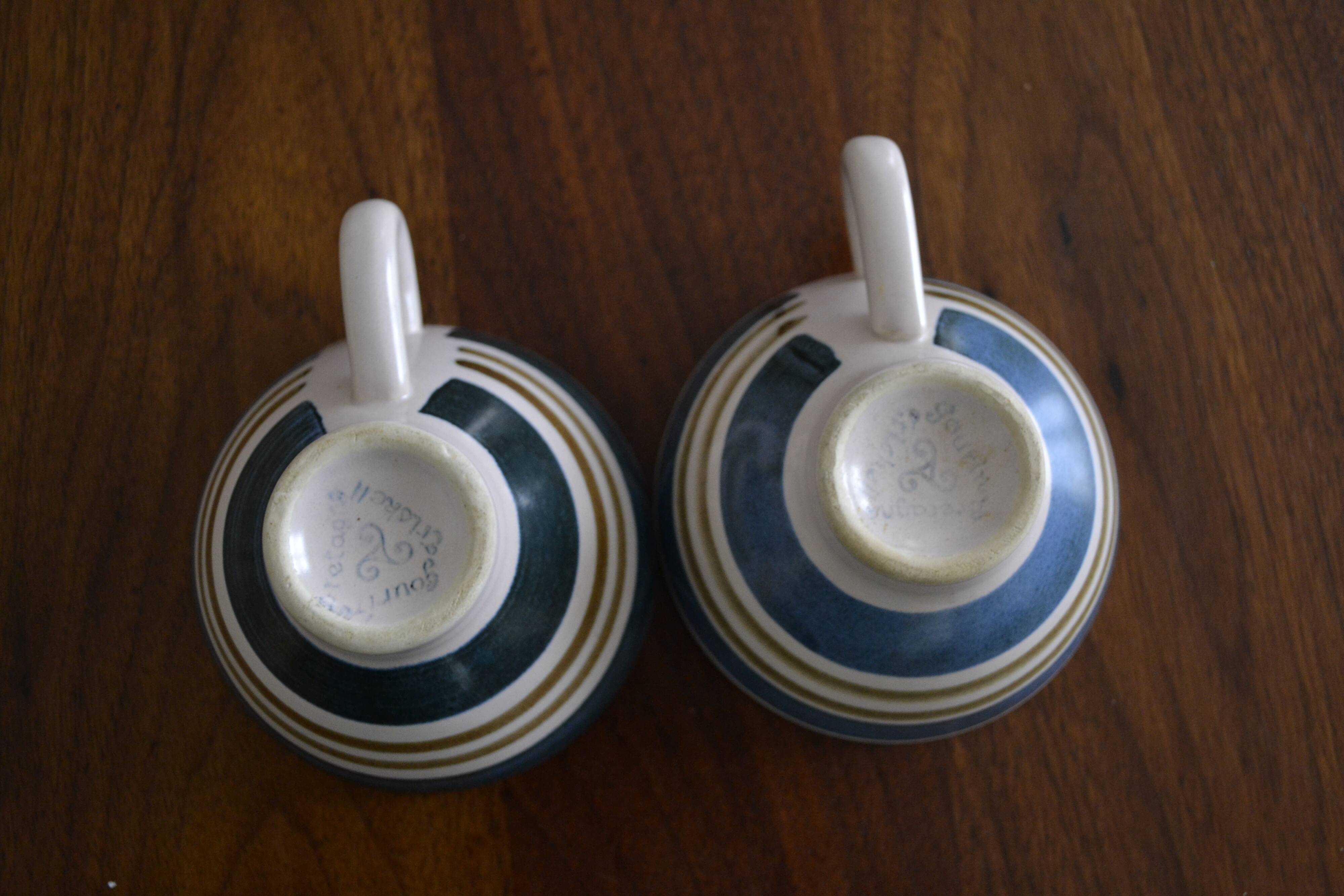 Set of 2 cups Gourin, Triskel with blue and brown stripe