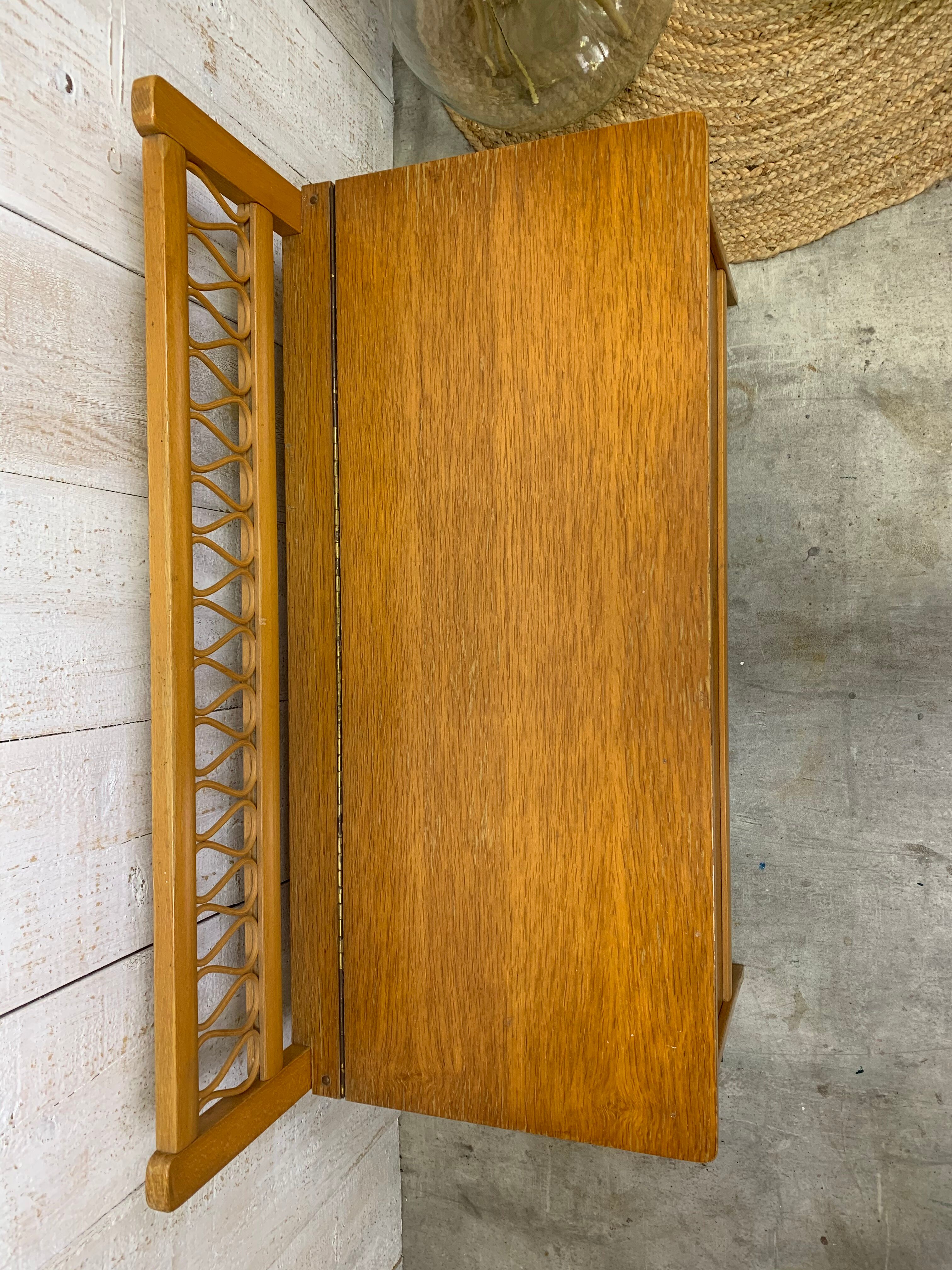Wooden and wicker box/bench