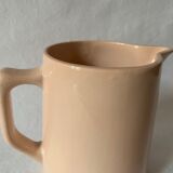 Carafe en porcelaine rose, Sarreguemines, 1930, France