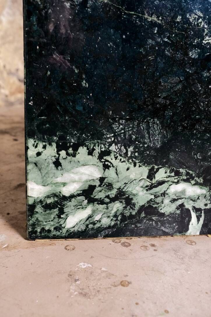 Emerald green marble "eye" coffee table, Roche Bobois, France, 1970s