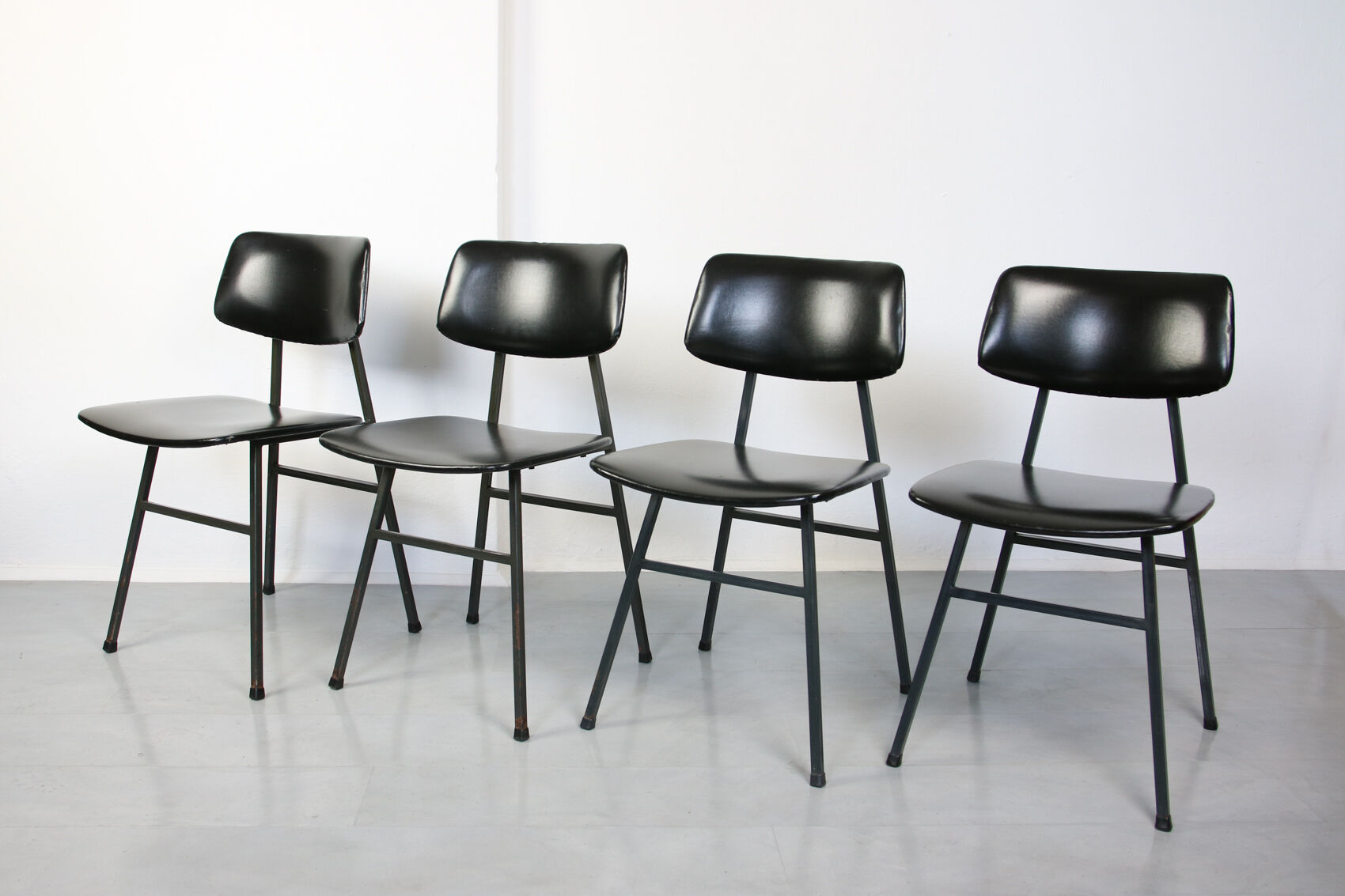 Mid-Century Minimalist Dining / Desk Chair