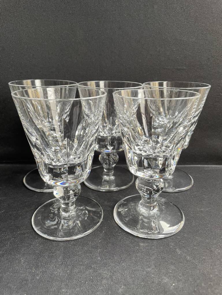 2899 – 5 Saint Louis wine glasses Jersey service In strong cut crystal